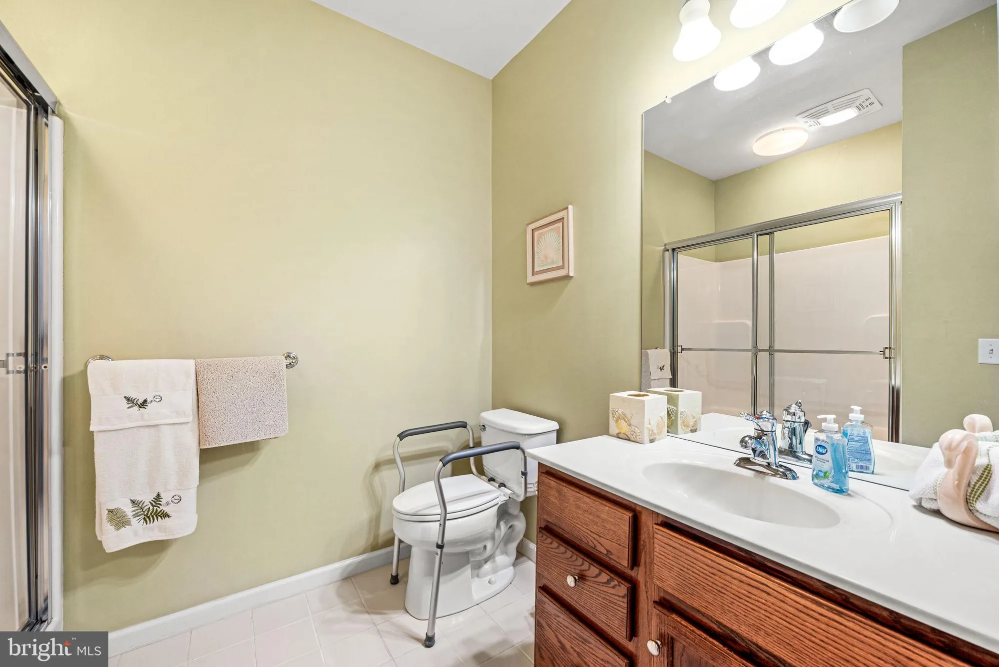 Property Slideshow image 18 of 26 | 113 creekside dr # 3, Brookhaven, PA, 19015