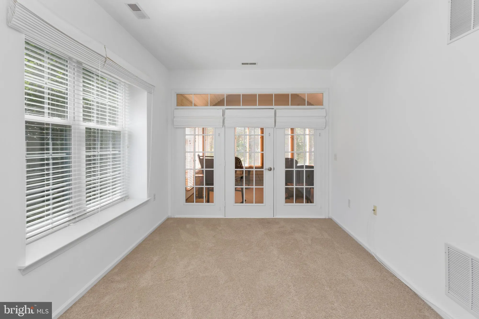 Property Slideshow image 9 of 32 | 37 huntington dr, Southampton, NJ, 08088