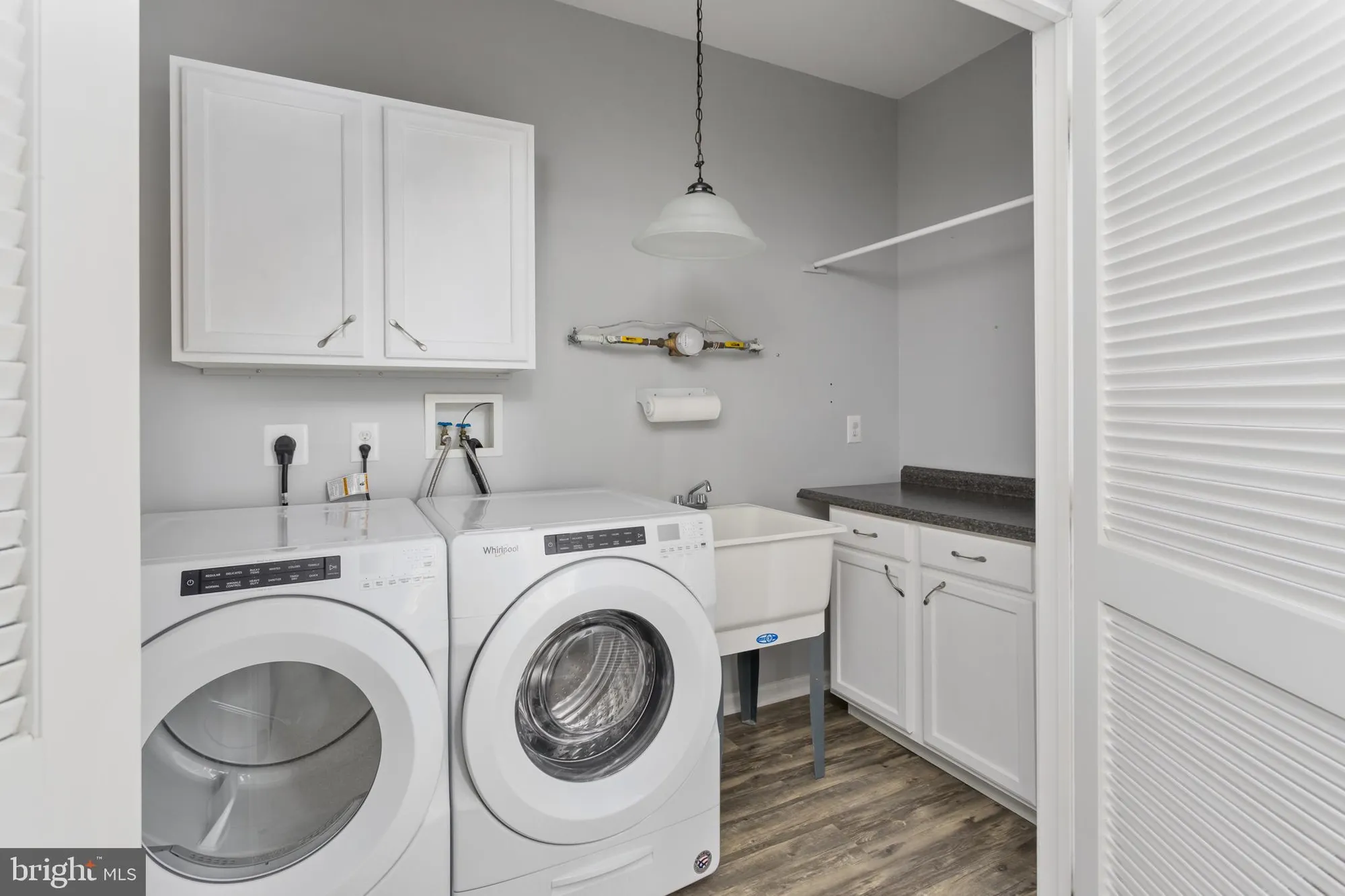 Property Slideshow image 19 of 32 | 37 huntington dr, Southampton, NJ, 08088