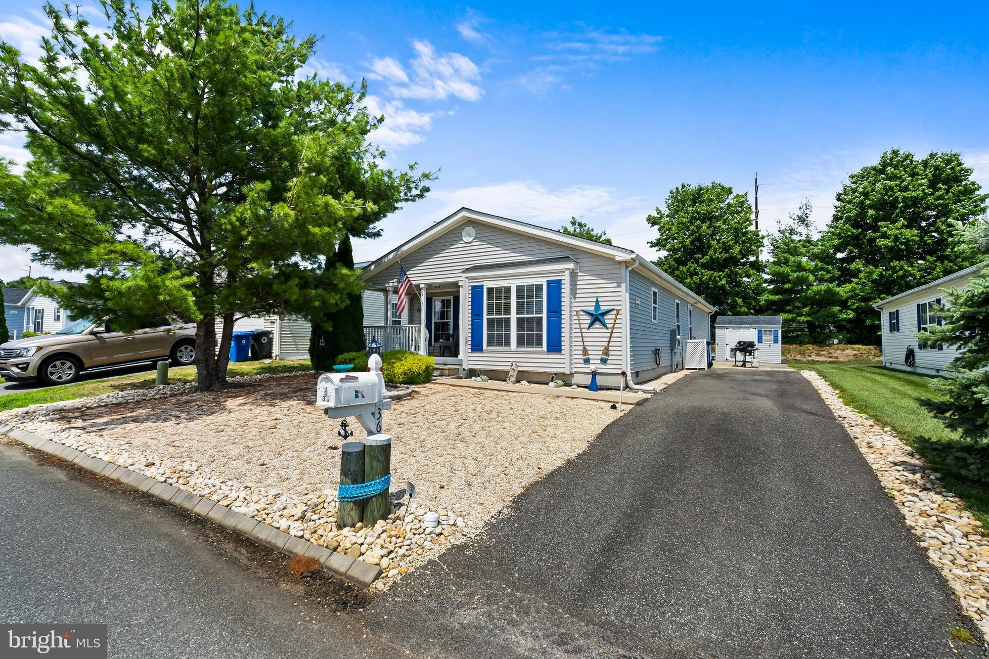 Property Slideshow image 1 of 32 | 36 fort lee dr, Manahawkin, NJ, 08050