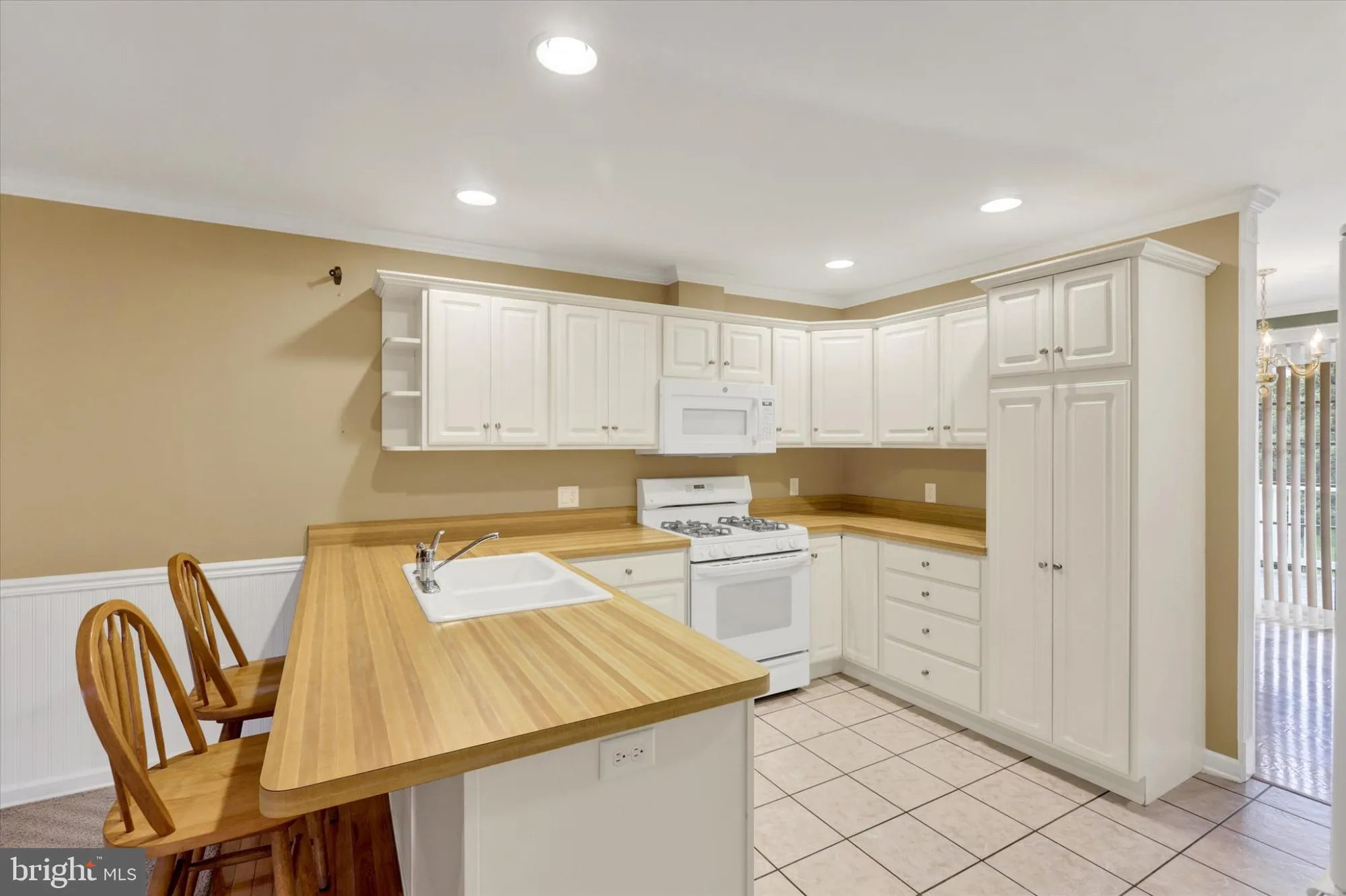 Property Slideshow image 5 of 36 | 3826 farmstead dr, Fayetteville, PA, 17222