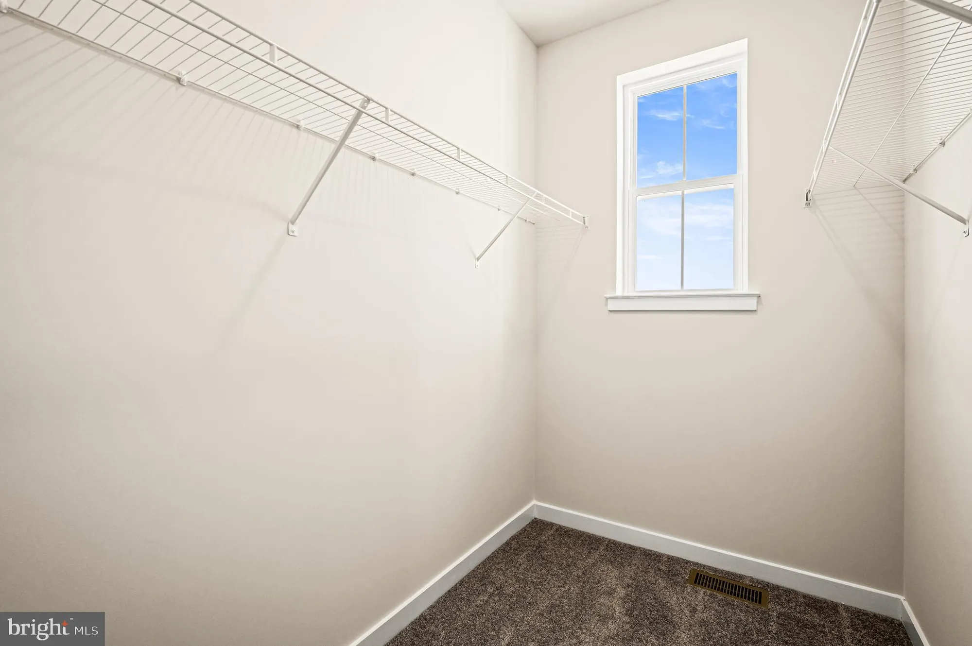 Property Slideshow image 16 of 44 | 3502 pipewell ln, Middletown, DE, 19709