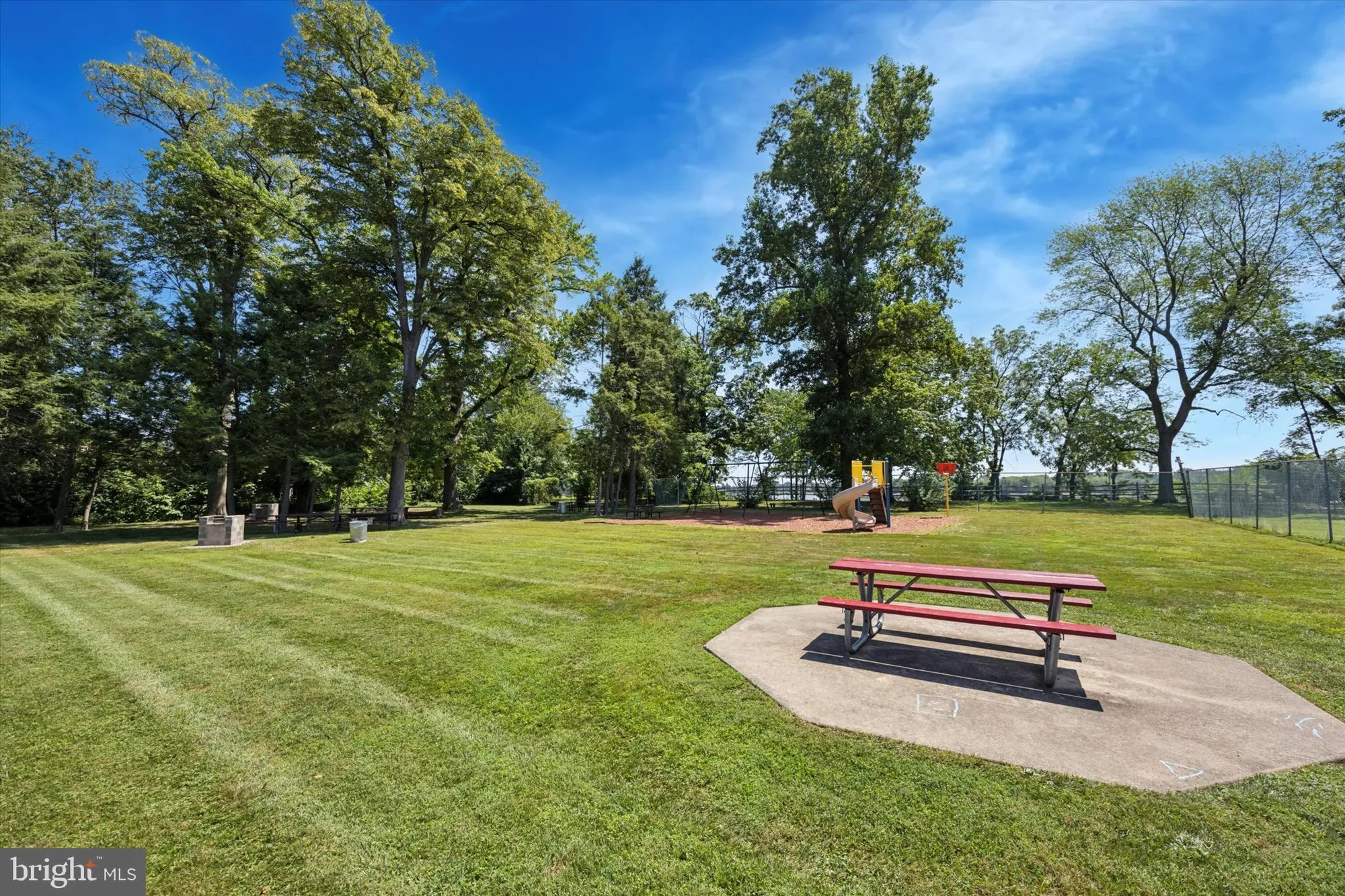 Property Slideshow image 13 of 16 | 47201 delaire landing rd 201, Philadelphia, PA, 19114