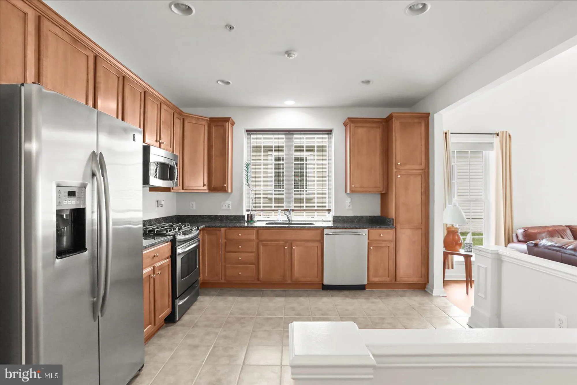 Property Slideshow image 14 of 54 | 405 clubside dr # 303, Taneytown, MD, 21787