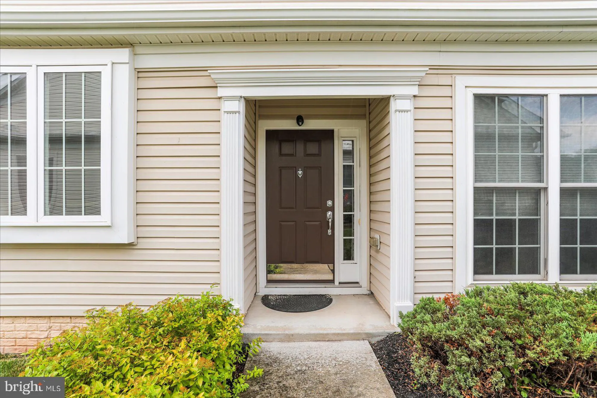 Property Slideshow image 5 of 54 | 405 clubside dr # 303, Taneytown, MD, 21787