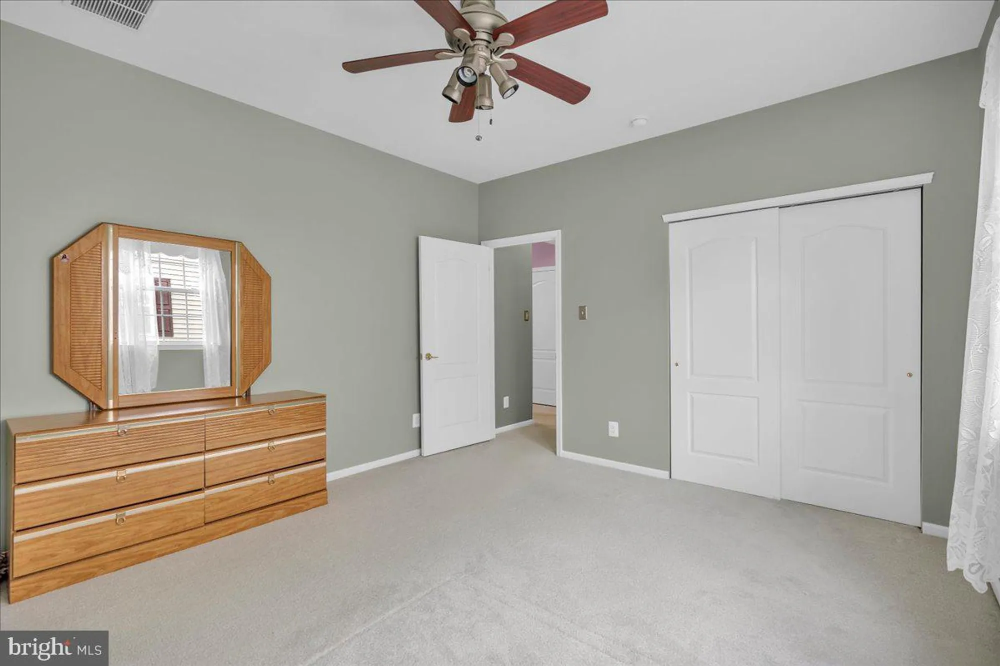 Property Slideshow image 18 of 25 | 13 pleasant valley dr, Sewell, NJ, 08080