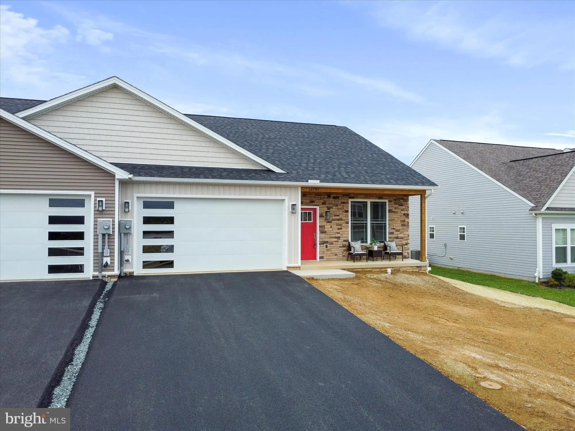 Property Slideshow image 1 of 37 | 11797 mystic rock ln s, Waynesboro, PA, 17268