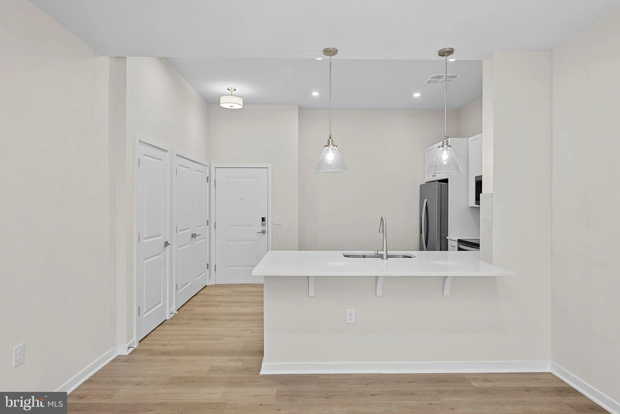 Property Slideshow image 3 of 34 | 700 mount airy ter ne unit 403, Leesburg, VA, 20176