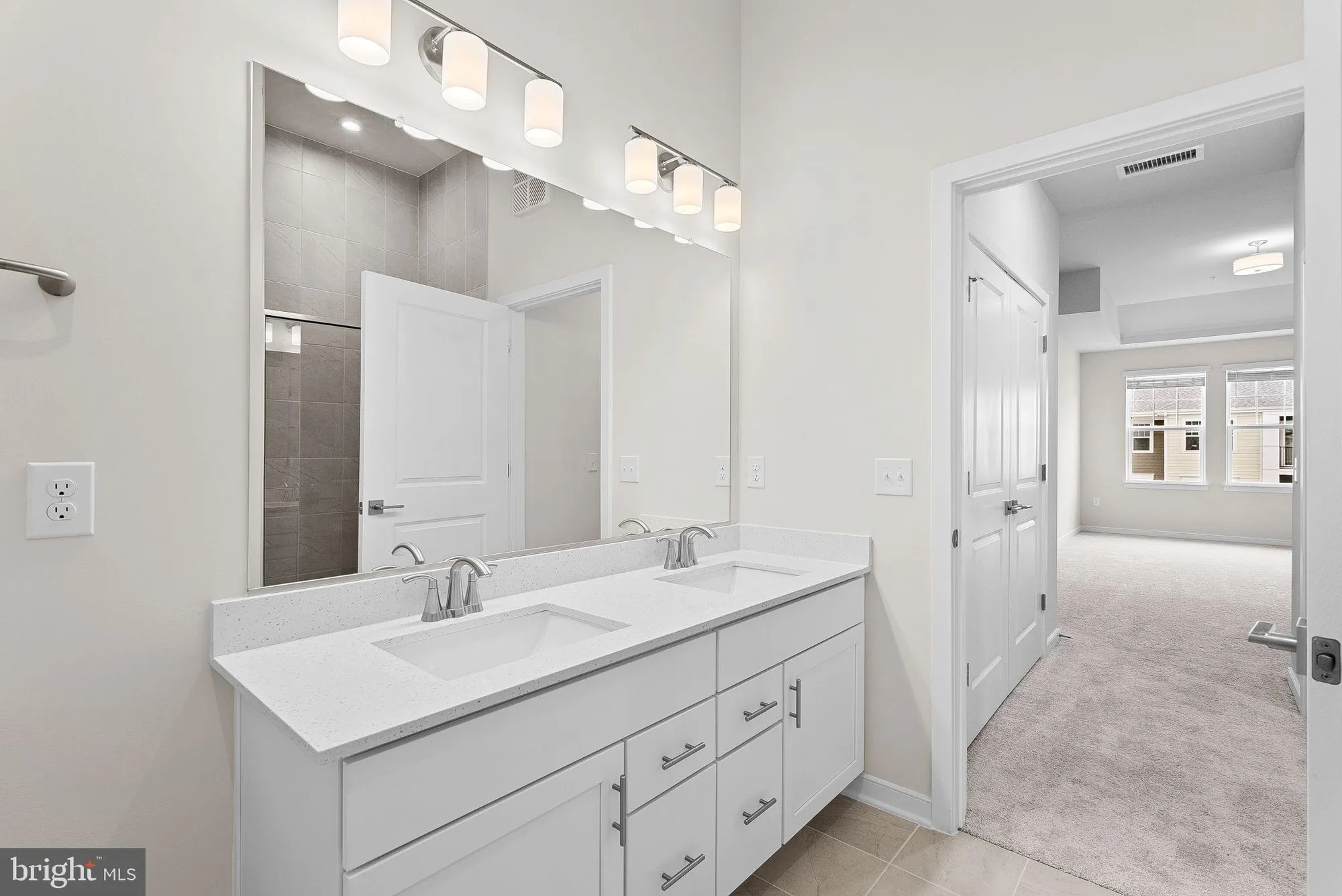 Property Slideshow image 20 of 34 | 700 mount airy ter ne unit 403, Leesburg, VA, 20176