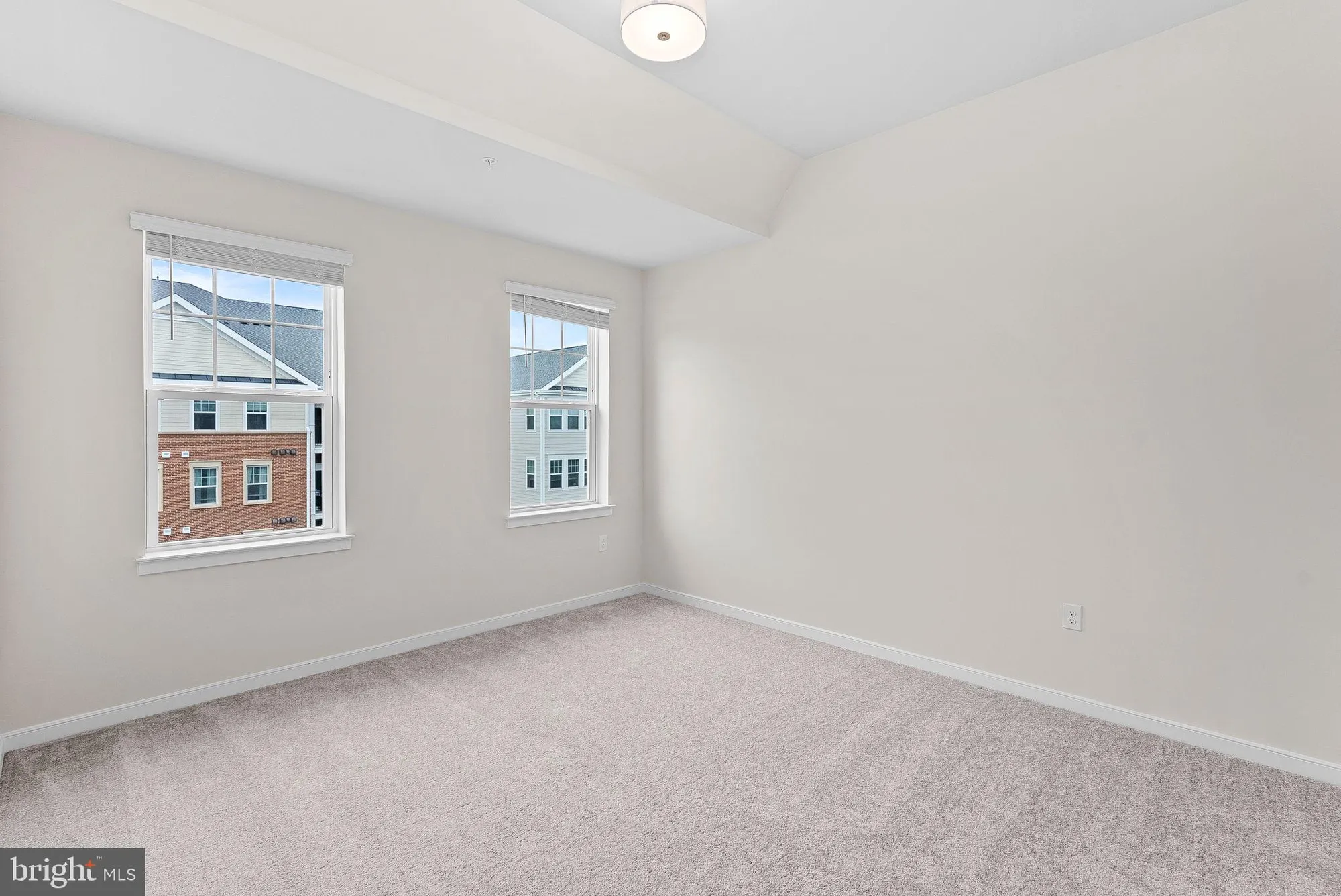 Property Slideshow image 21 of 34 | 700 mount airy ter ne unit 403, Leesburg, VA, 20176