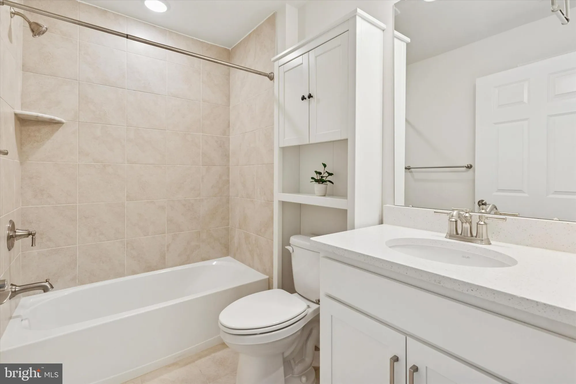 Property Slideshow image 6 of 31 | 1095 owen ln, Hatfield, PA, 19440