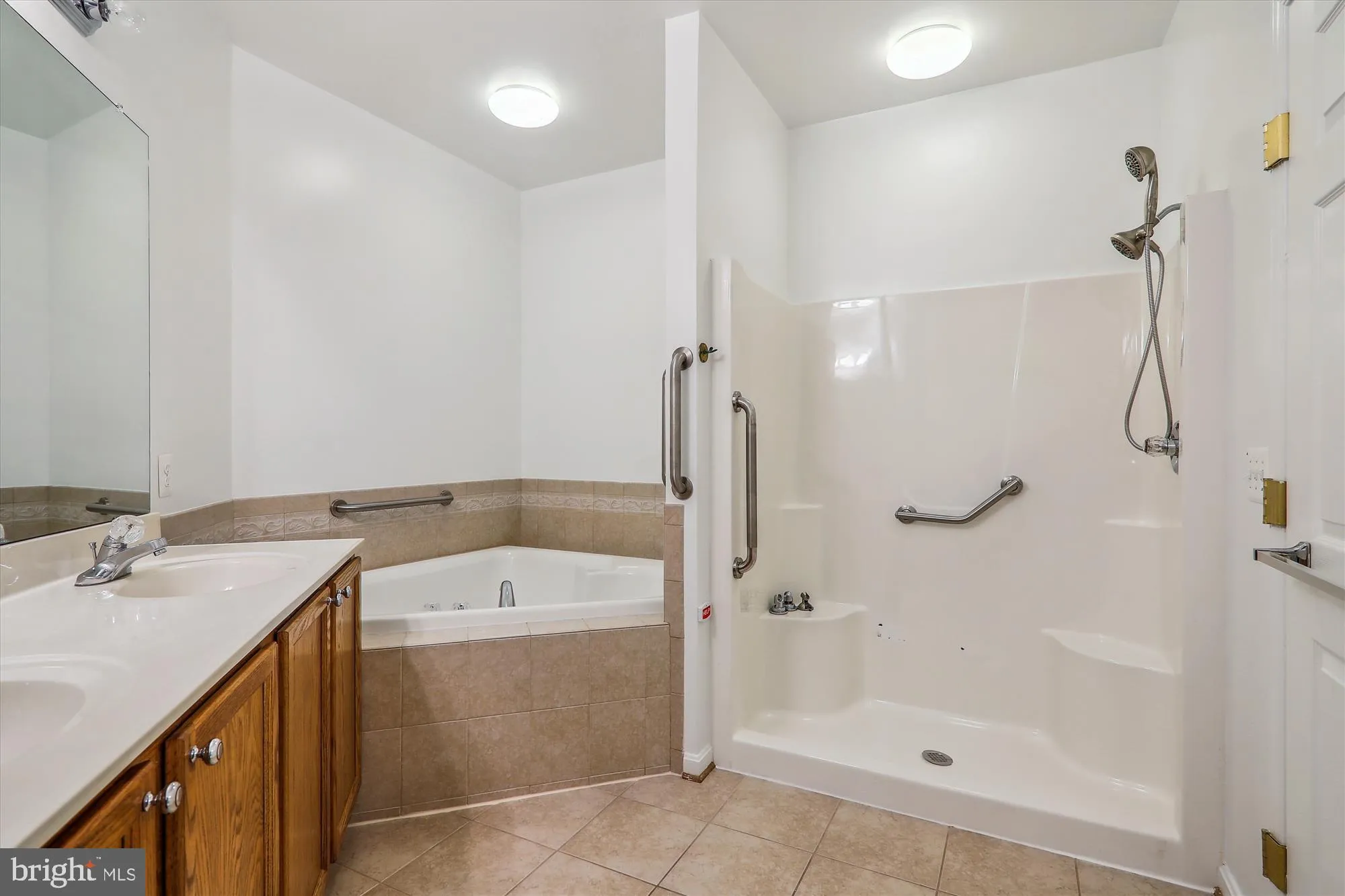 Property Slideshow image 27 of 54 | 13851 belle chasse blvd unit 213, Laurel, MD, 20707