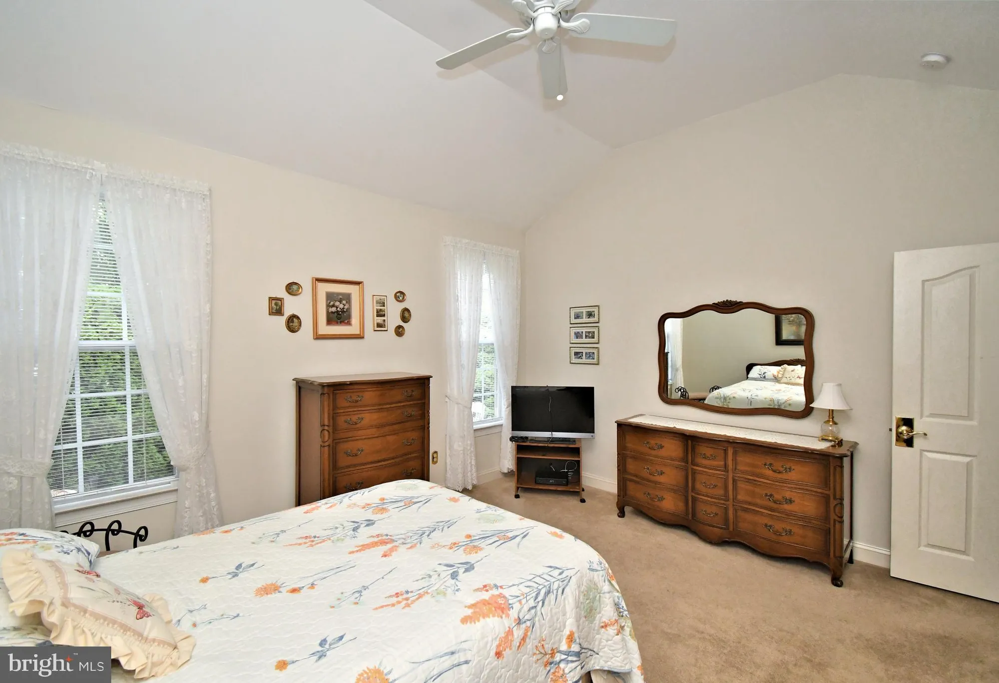 Property Slideshow image 16 of 29 | 2 newbury way, Lansdale, PA, 19446