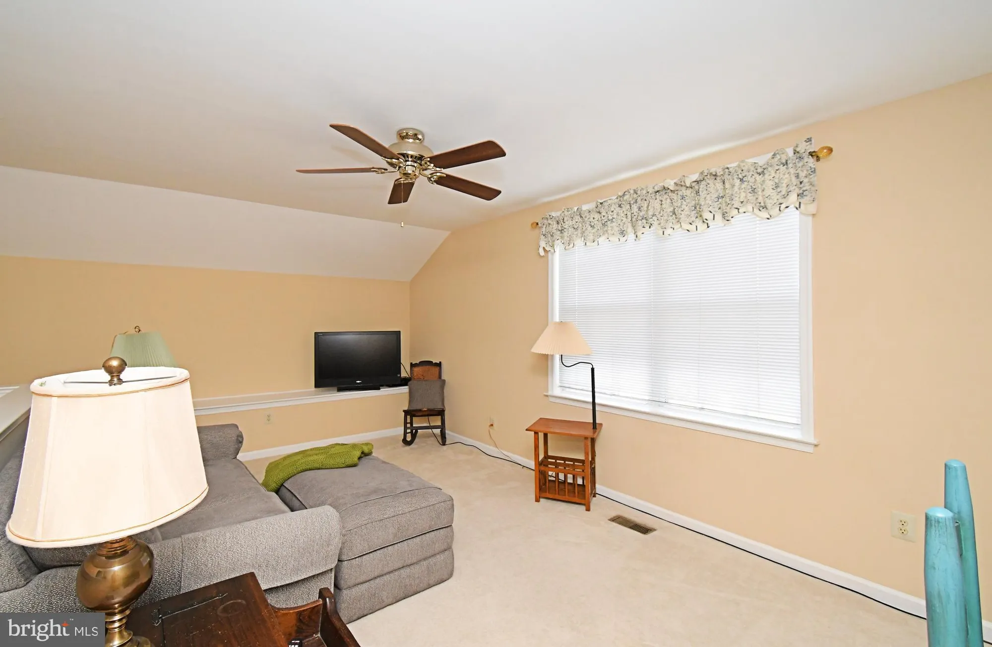 Property Slideshow image 24 of 29 | 2 newbury way, Lansdale, PA, 19446