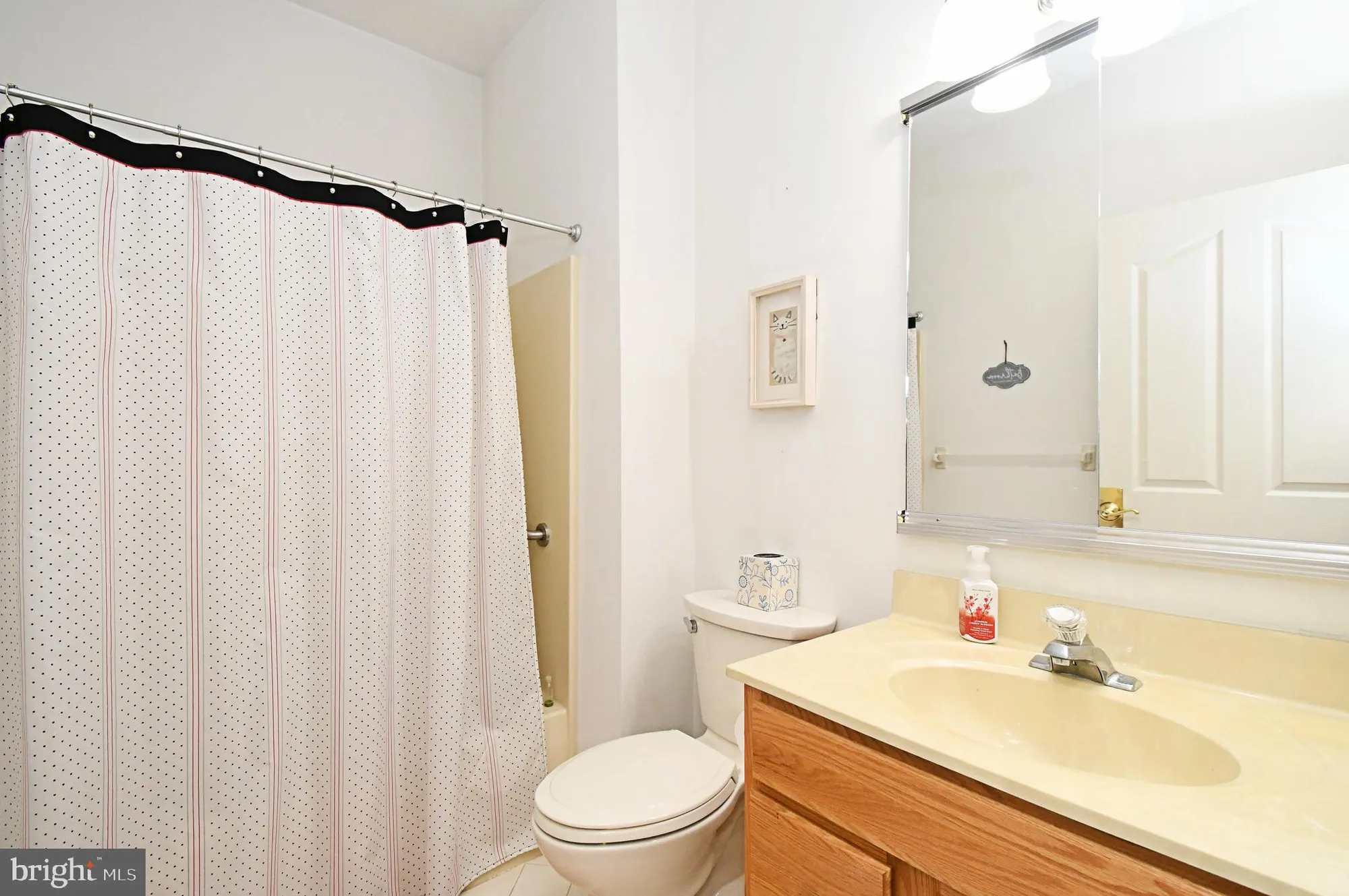 Property Slideshow image 23 of 29 | 2 newbury way, Lansdale, PA, 19446