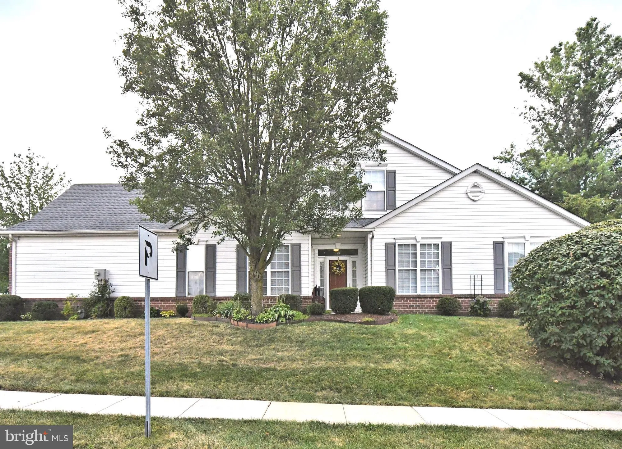 Property Slideshow image 1 of 29 | 2 newbury way, Lansdale, PA, 19446