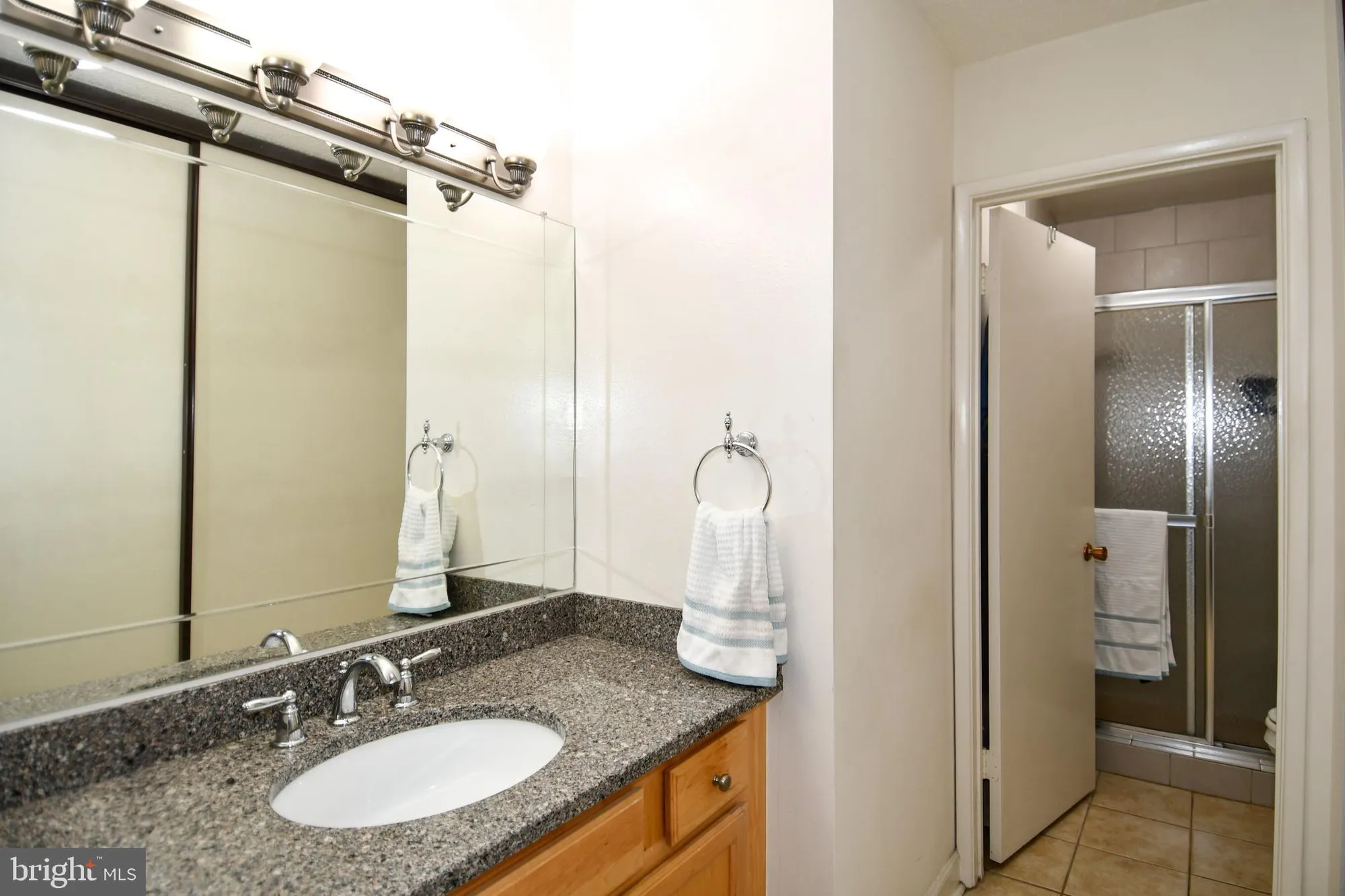 Property Slideshow image 12 of 33 | 3500 forest edge dr 15-2e, Silver Spring, MD, 20906
