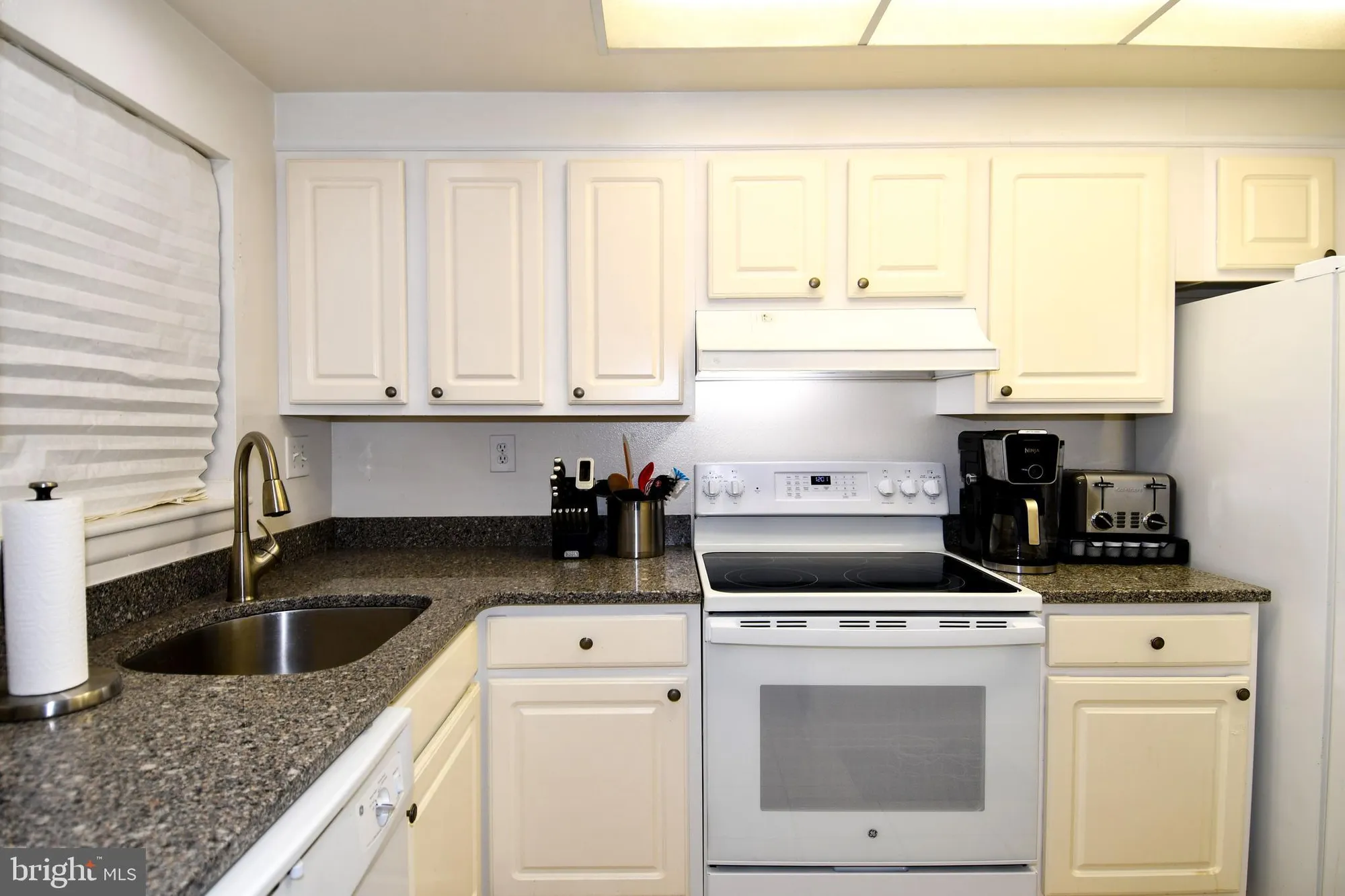 Property Slideshow image 2 of 33 | 3500 forest edge dr 15-2e, Silver Spring, MD, 20906