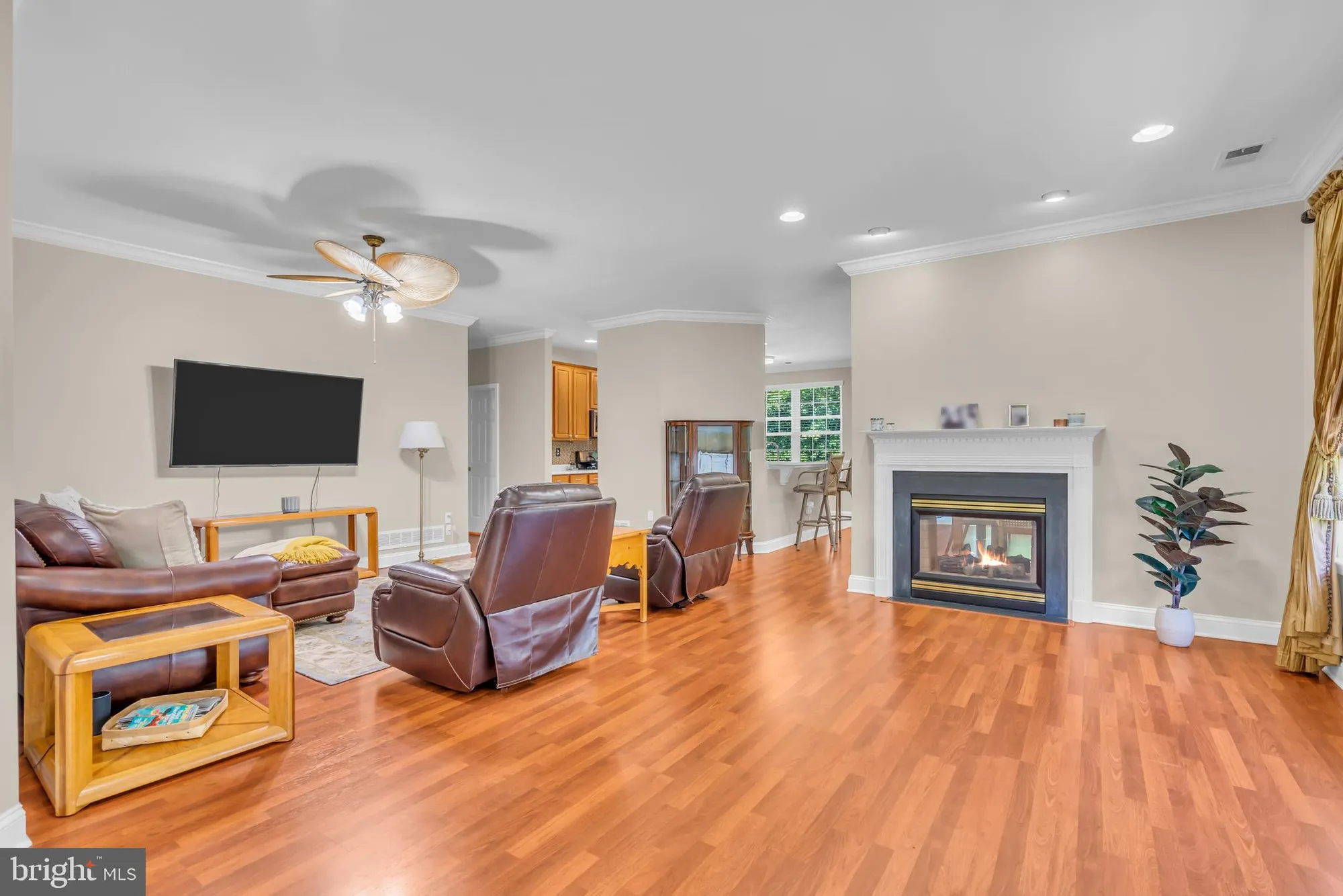 Property Slideshow image 8 of 48 | 40 bunker hill dr, Allentown, NJ, 08501