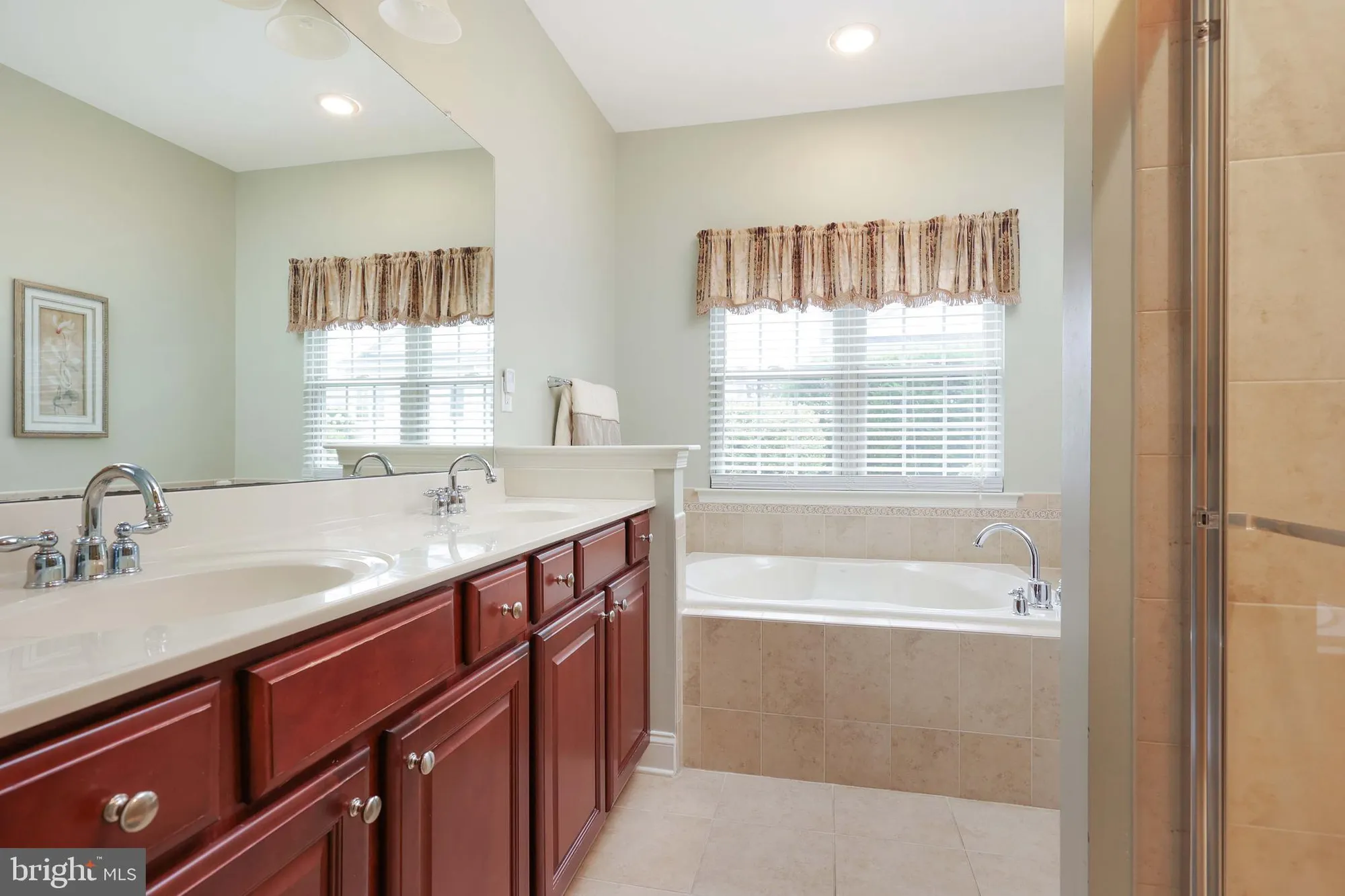Property Slideshow image 18 of 33 | 32 eagleswood dr, Waretown, NJ, 08758