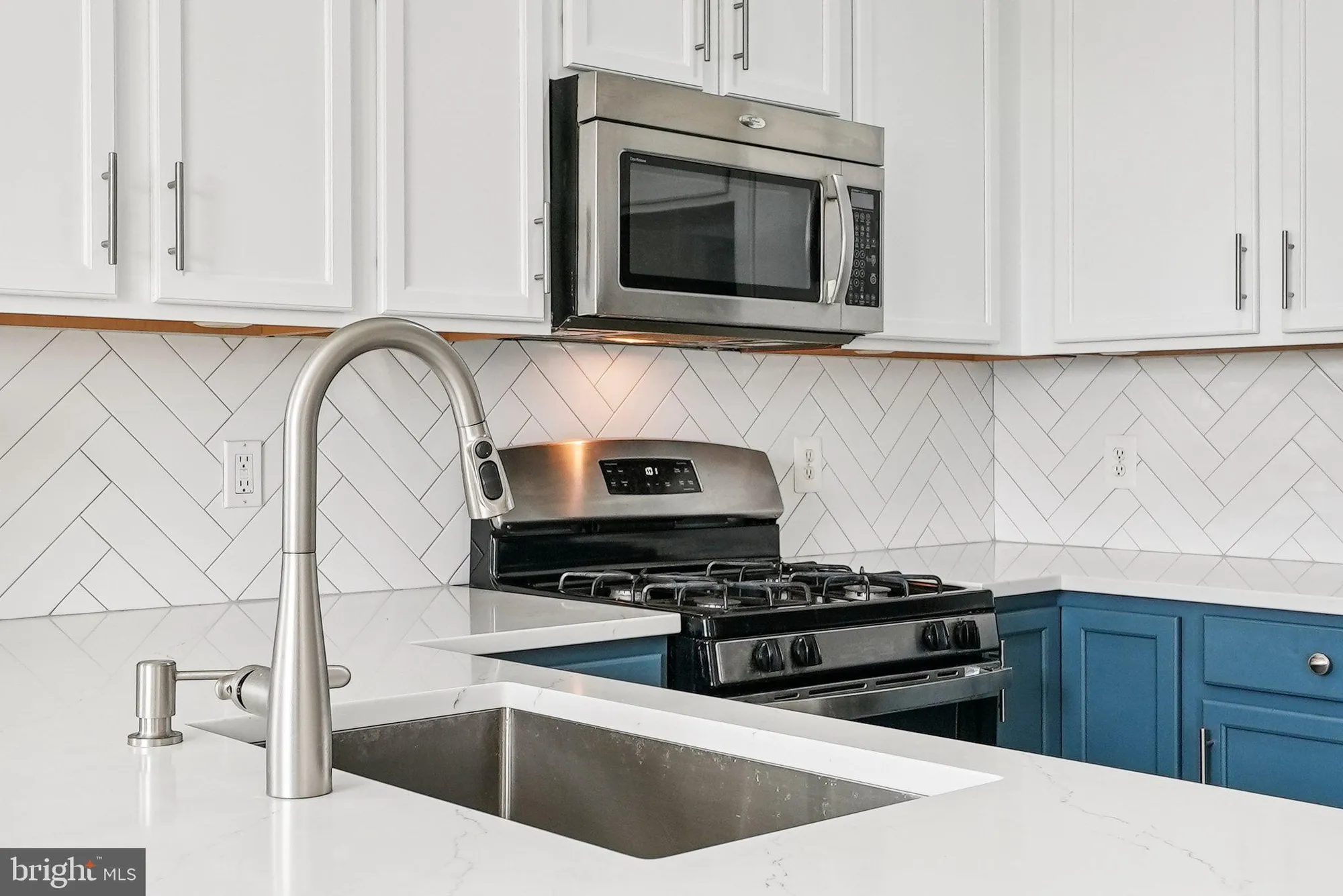 Property Slideshow image 18 of 47 | 9200 charleston dr 407, Manassas, VA, 20110