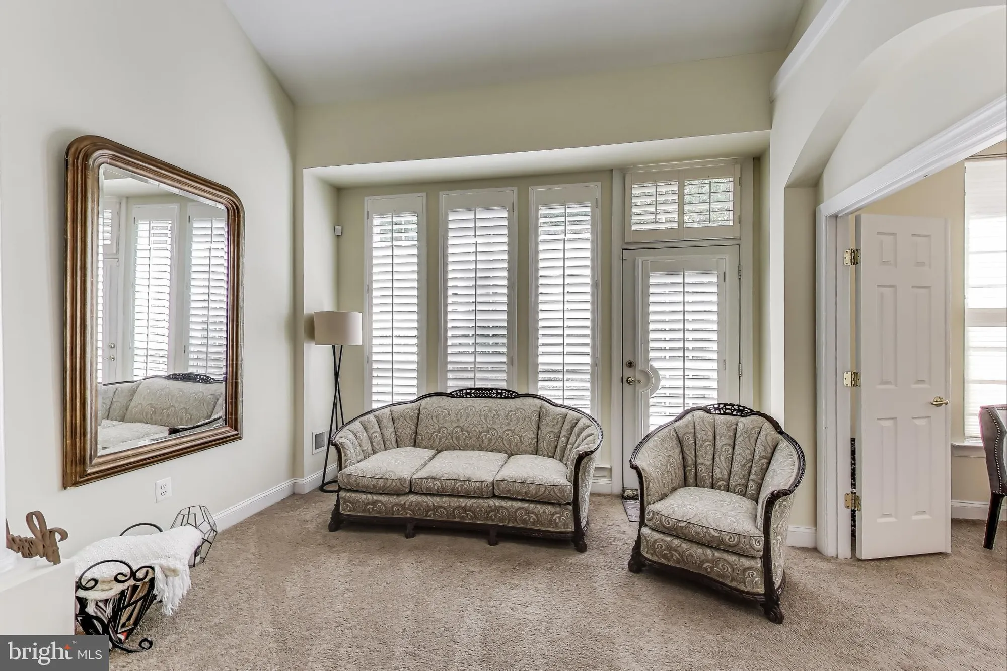 Property Slideshow image 11 of 57 | 7107 piney woods pl, Laurel, MD, 20707