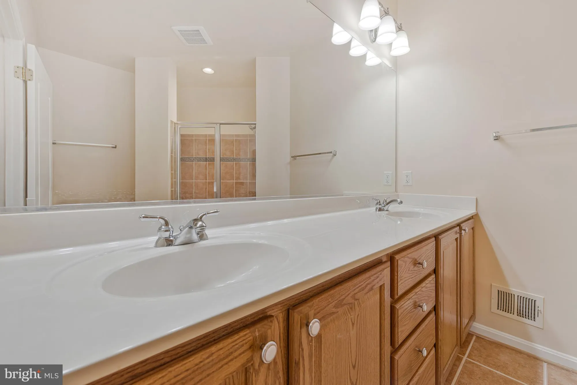 Property Slideshow image 31 of 52 | 8600 roaming ridge way unit 106, Odenton, MD, 21113