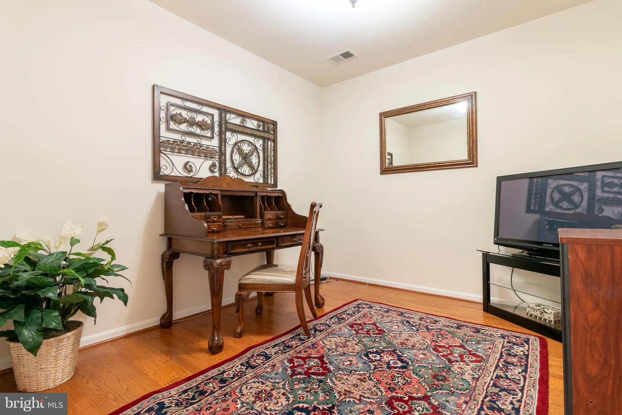 Property Slideshow image 10 of 37 | 8621 fluttering leaf trl 305, Odenton, MD, 21113