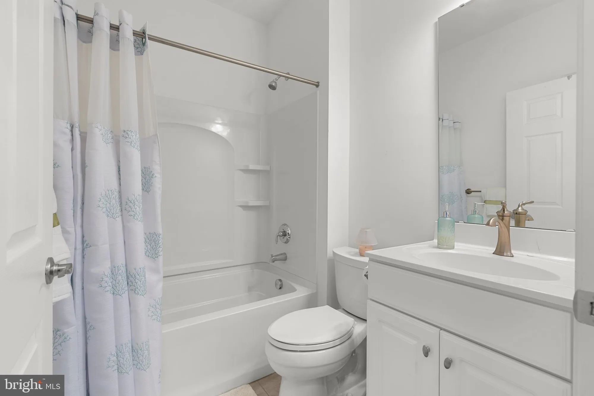 Property Slideshow image 9 of 55 | 213 resolution dr, Downingtown, PA, 19335