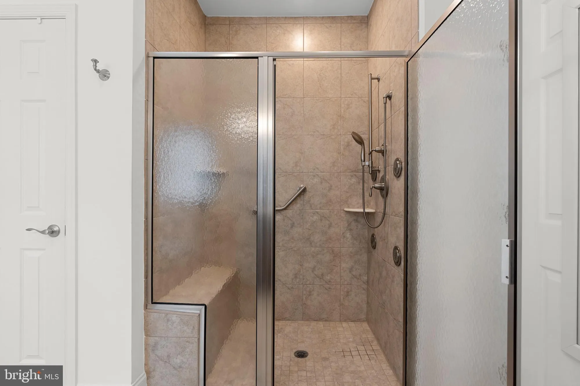 Property Slideshow image 33 of 55 | 213 resolution dr, Downingtown, PA, 19335