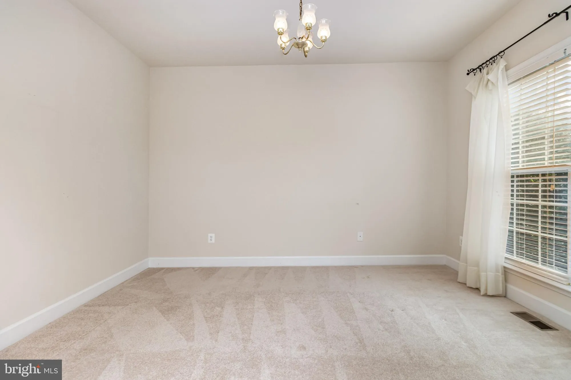 Property Slideshow image 11 of 34 | 5503 balls bluff rd, Fredericksburg, VA, 22407