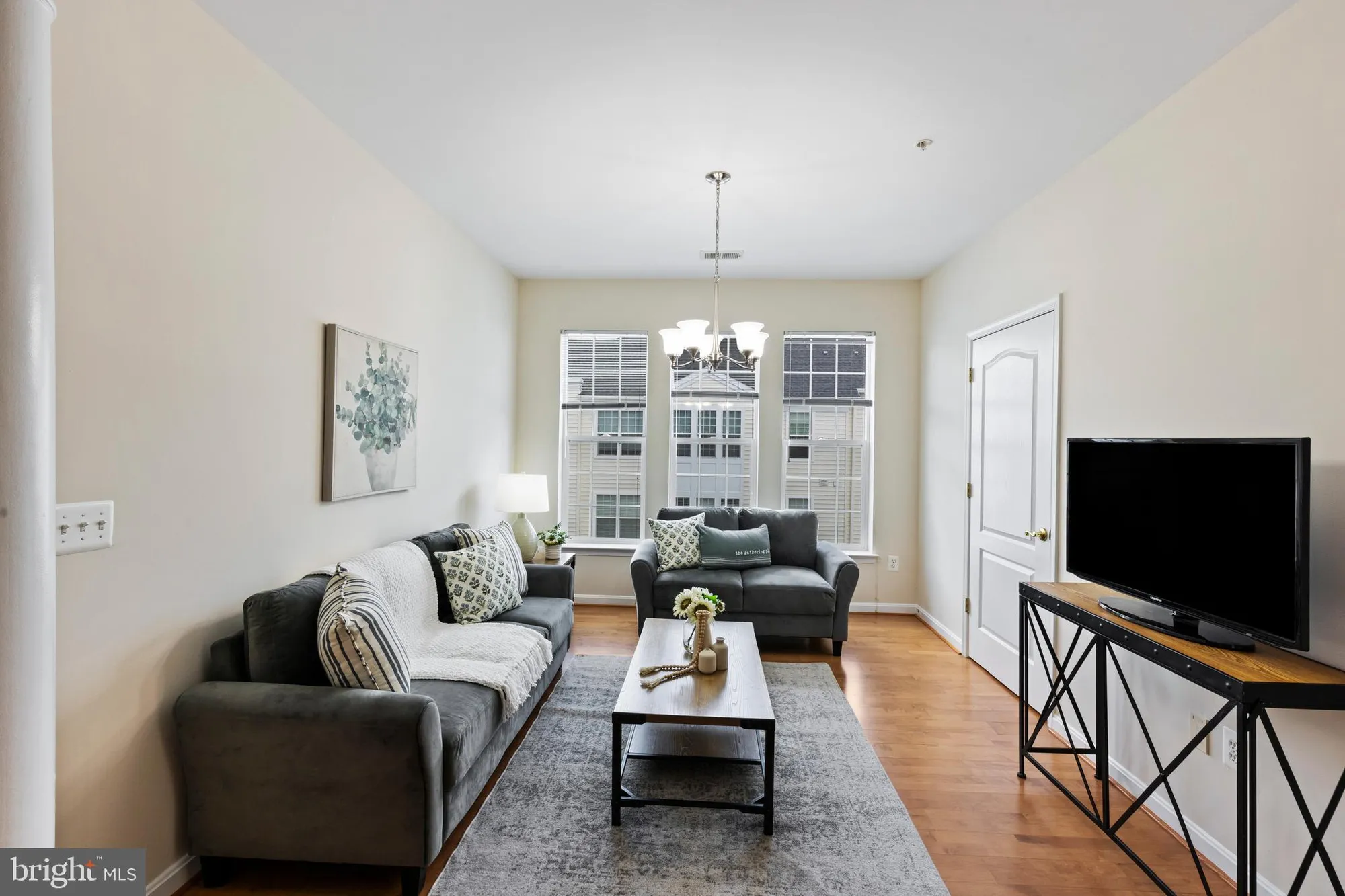 Property Slideshow image 10 of 34 | 7315 brookview rd unit 407, Elkridge, MD, 21075