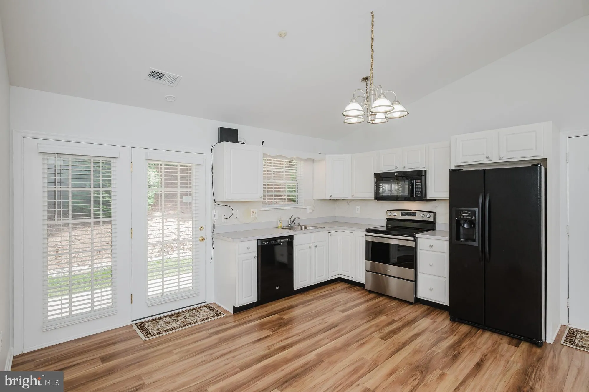 Property Slideshow image 6 of 33 | 2016 rudy serra dr c, Sykesville, MD, 21784