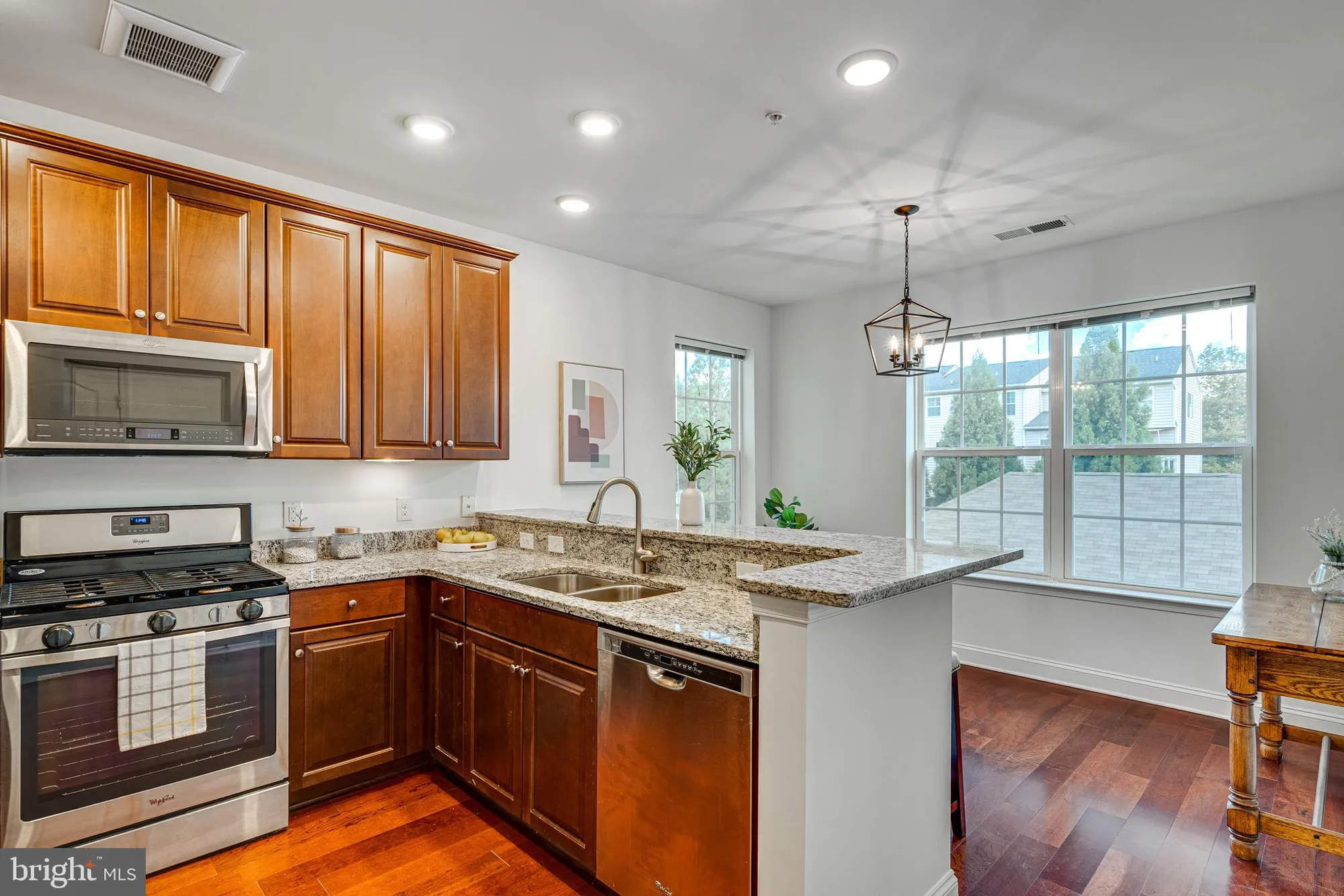 Property Slideshow image 10 of 69 | 10273 fountain cir 202, Manassas, VA, 20110