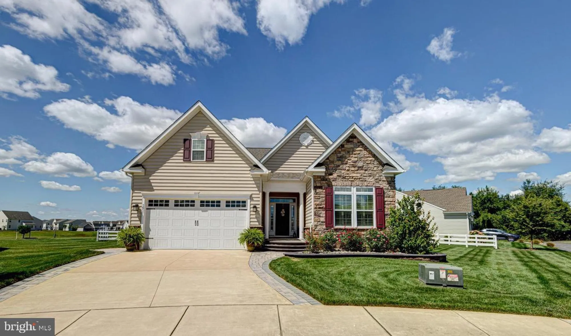 Property Slideshow image 2 of 69 | 1611 ellinor ct, Middletown, DE, 19709