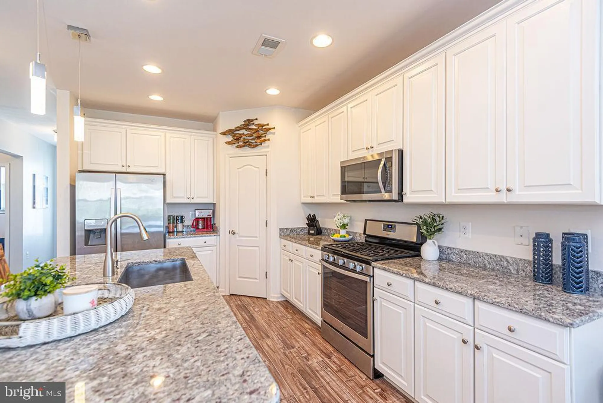 Property Slideshow image 16 of 66 | 17010 bellevue ct, Millville, DE, 19967