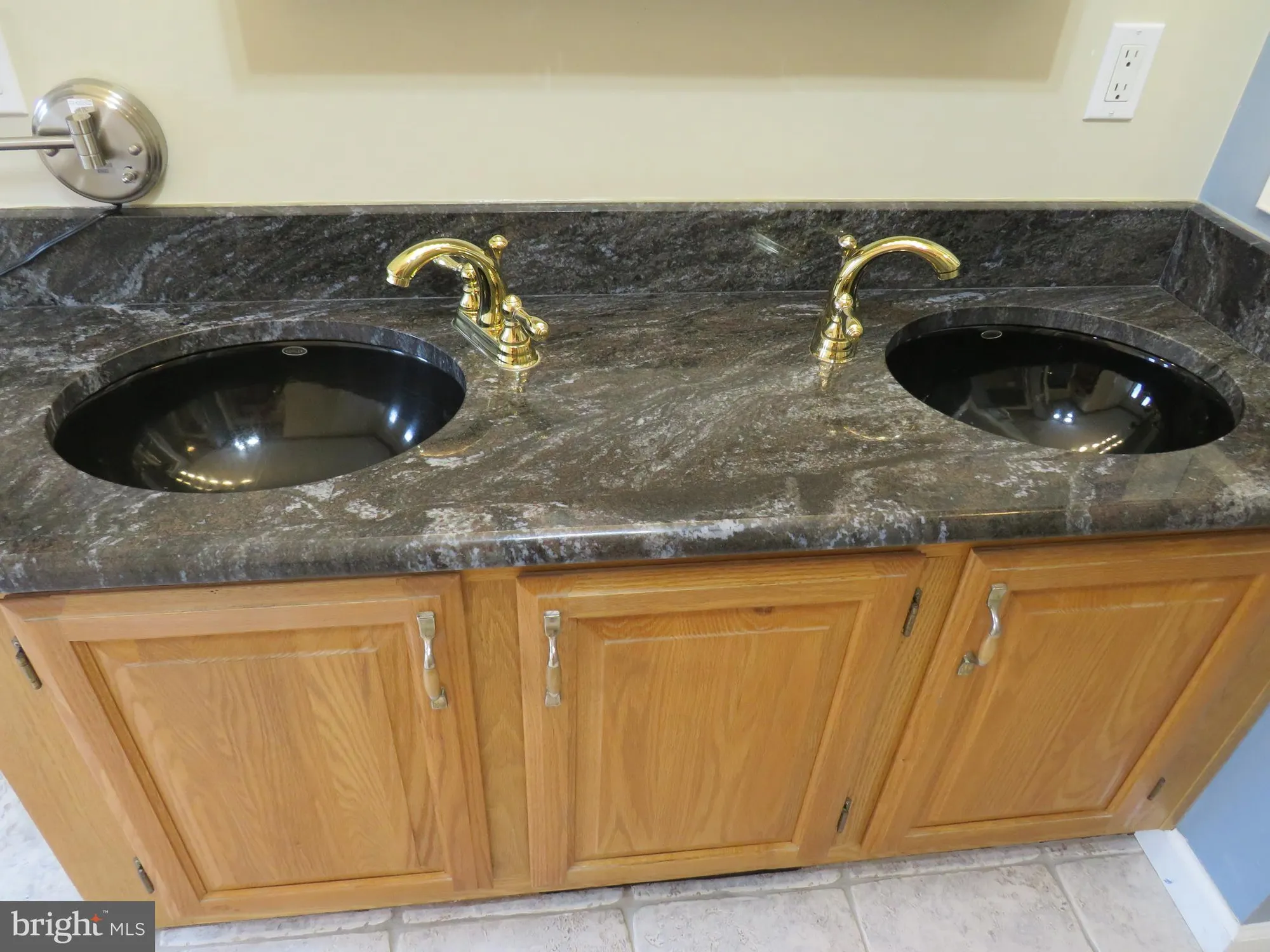 Property Slideshow image 28 of 40 | 377 spring meadow cir, New Hope, PA, 18938