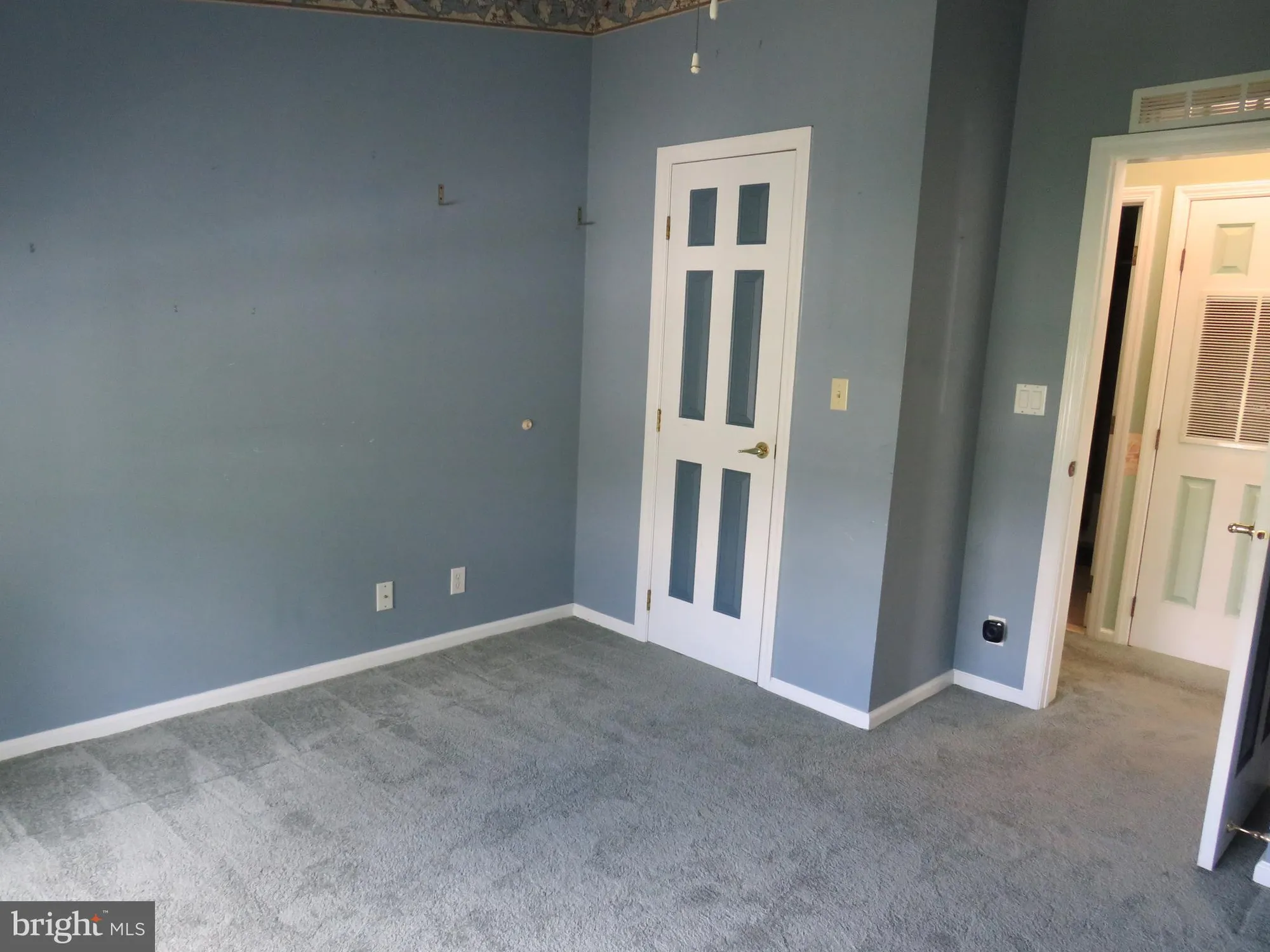 Property Slideshow image 33 of 40 | 377 spring meadow cir, New Hope, PA, 18938