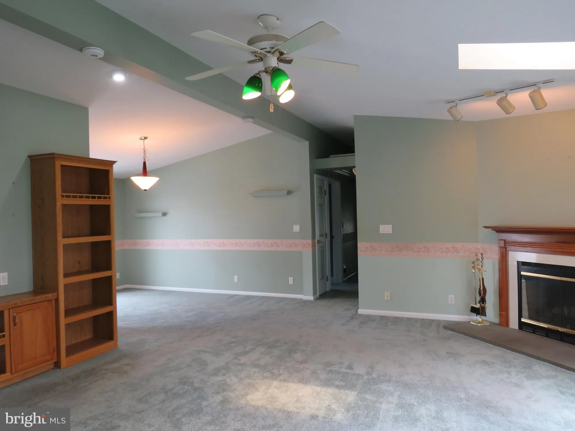 Property Slideshow image 13 of 40 | 377 spring meadow cir, New Hope, PA, 18938
