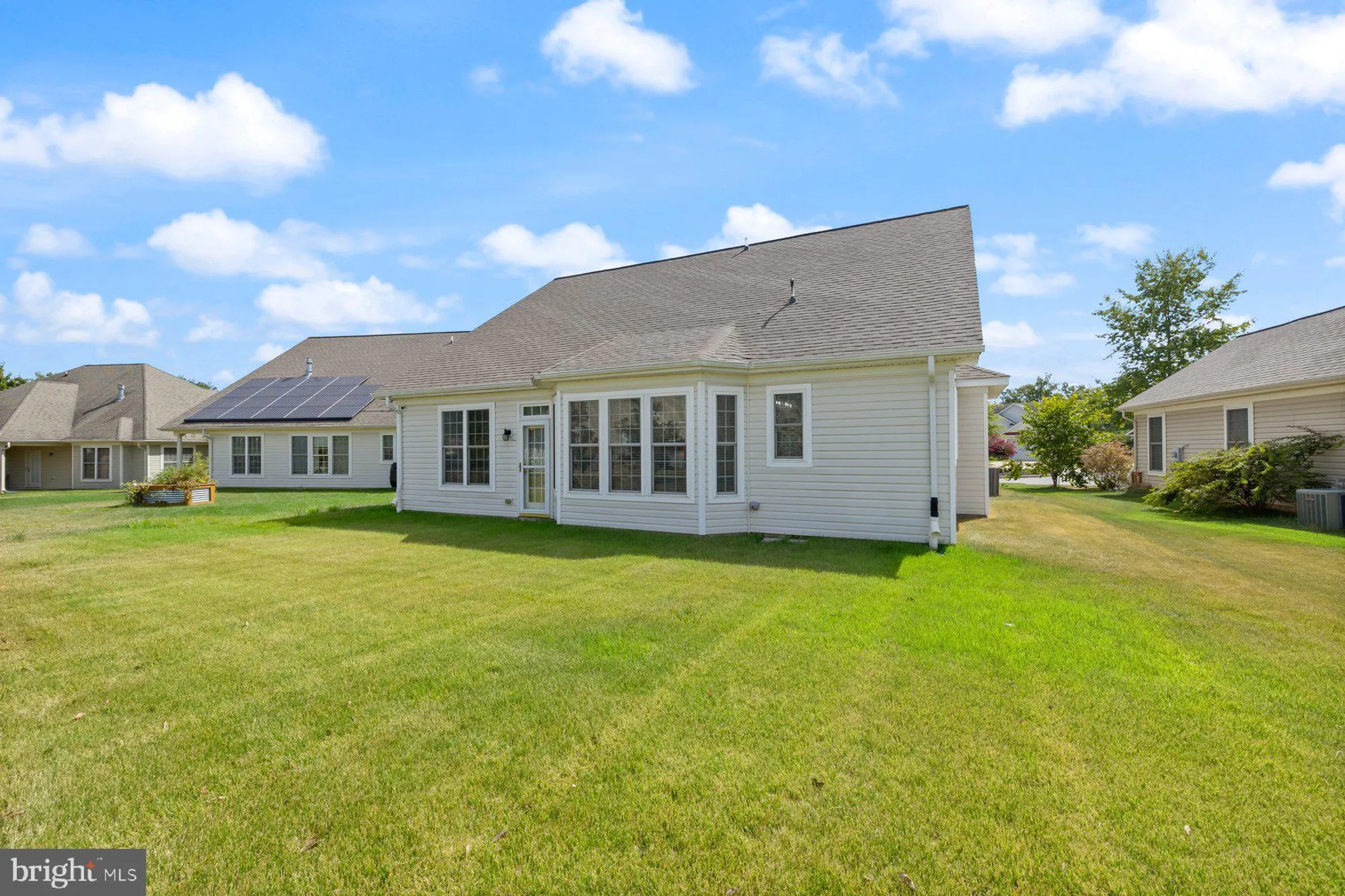 Property Slideshow image 5 of 38 | 4909 keswick ct, White Plains, MD, 20695