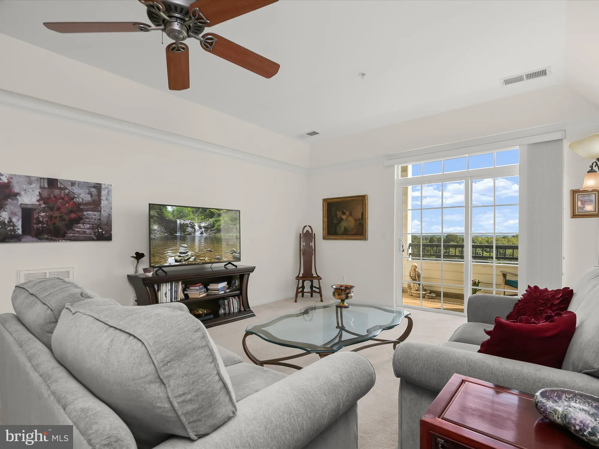 Property Slideshow image 13 of 40 | 7325 brookview rd 305, Elkridge, MD, 21075