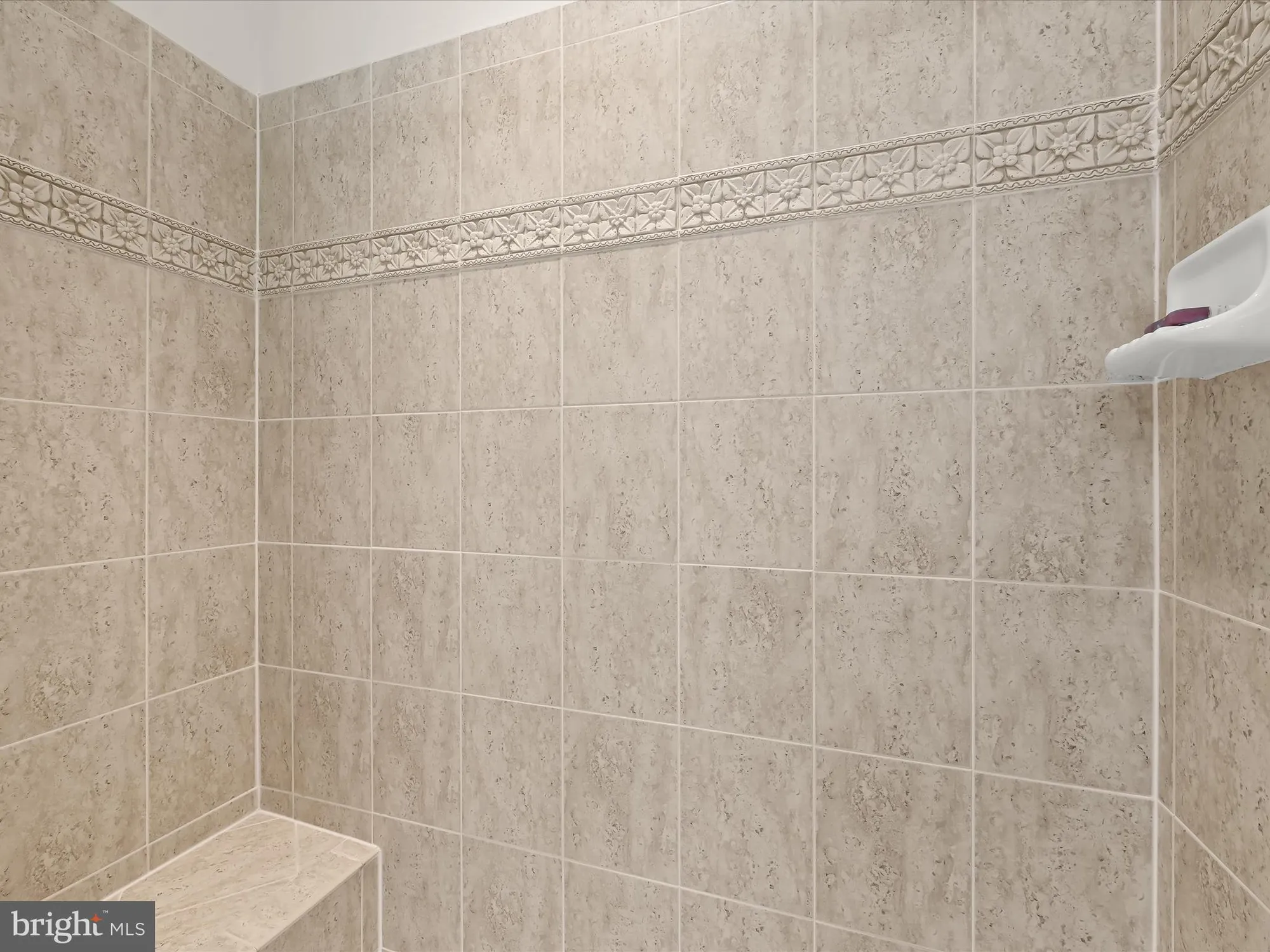Property Slideshow image 27 of 40 | 7325 brookview rd 305, Elkridge, MD, 21075