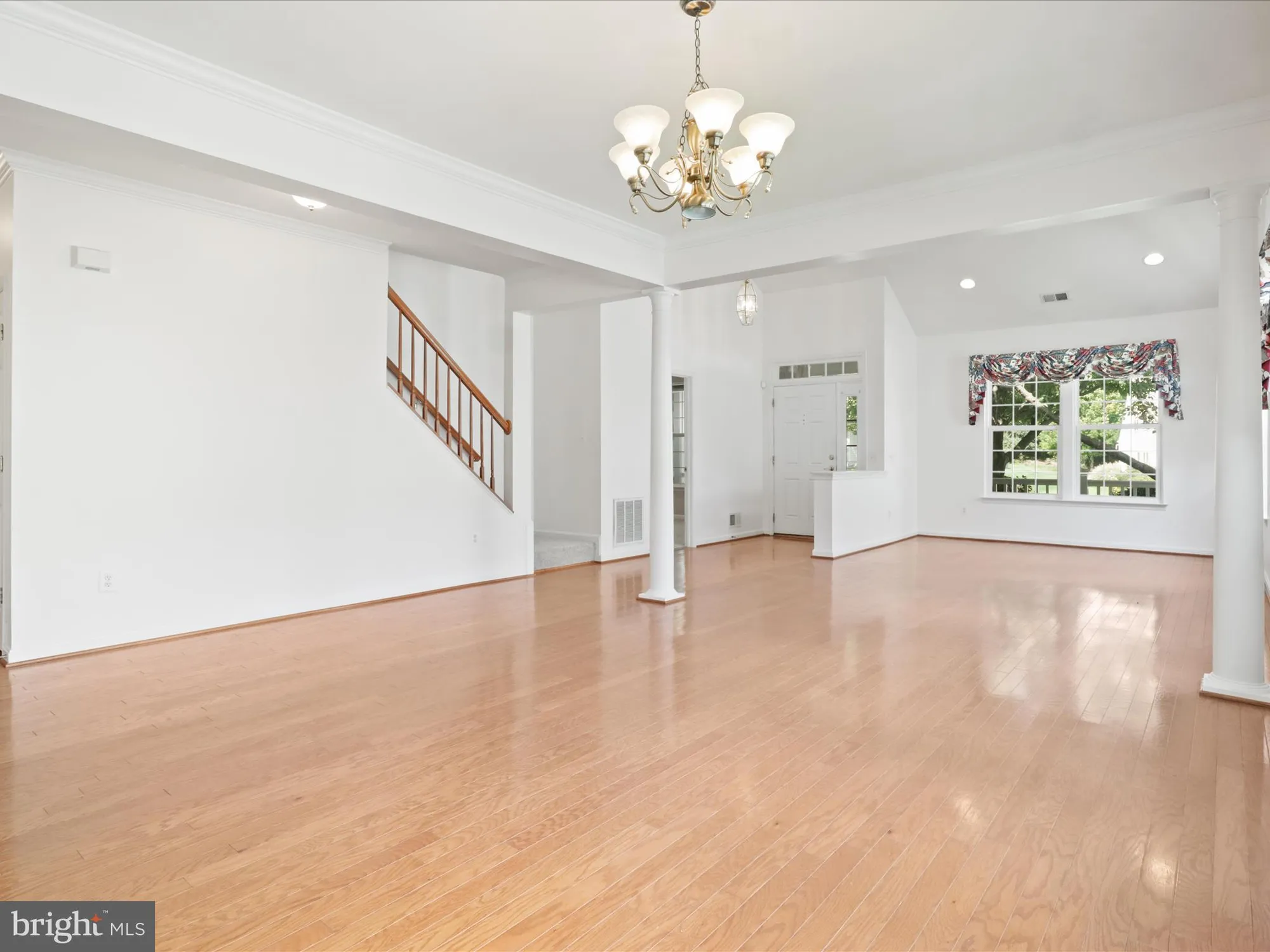 Property Slideshow image 9 of 74 | 17251 four seasons dr, Dumfries, VA, 22025