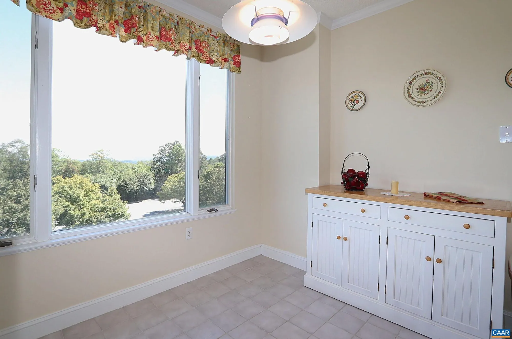 Property Slideshow image 11 of 38 | 500 crestwood dr 2306, Charlottesville, VA, 22903