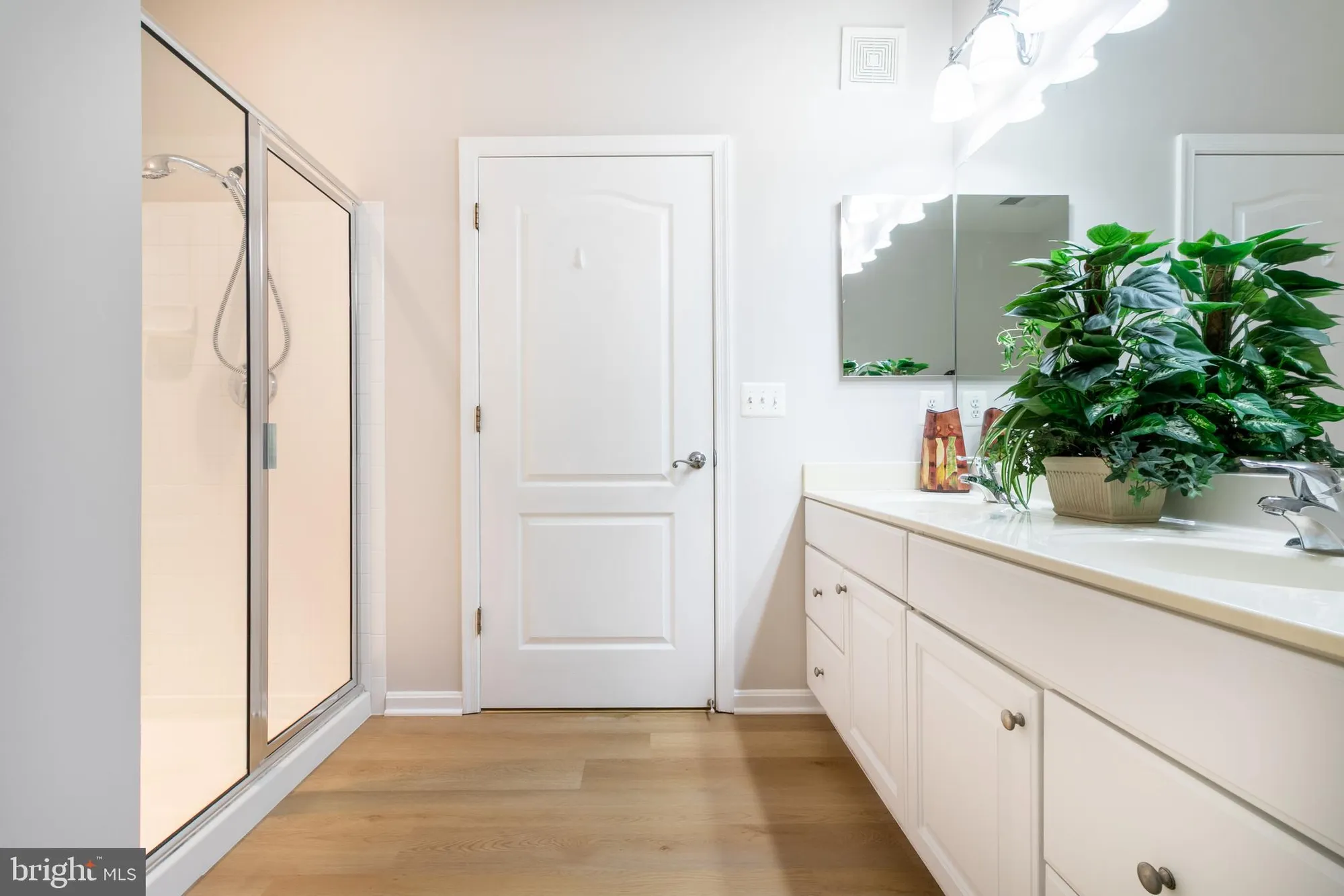 Property Slideshow image 18 of 37 | 8621 fluttering leaf trl 305, Odenton, MD, 21113