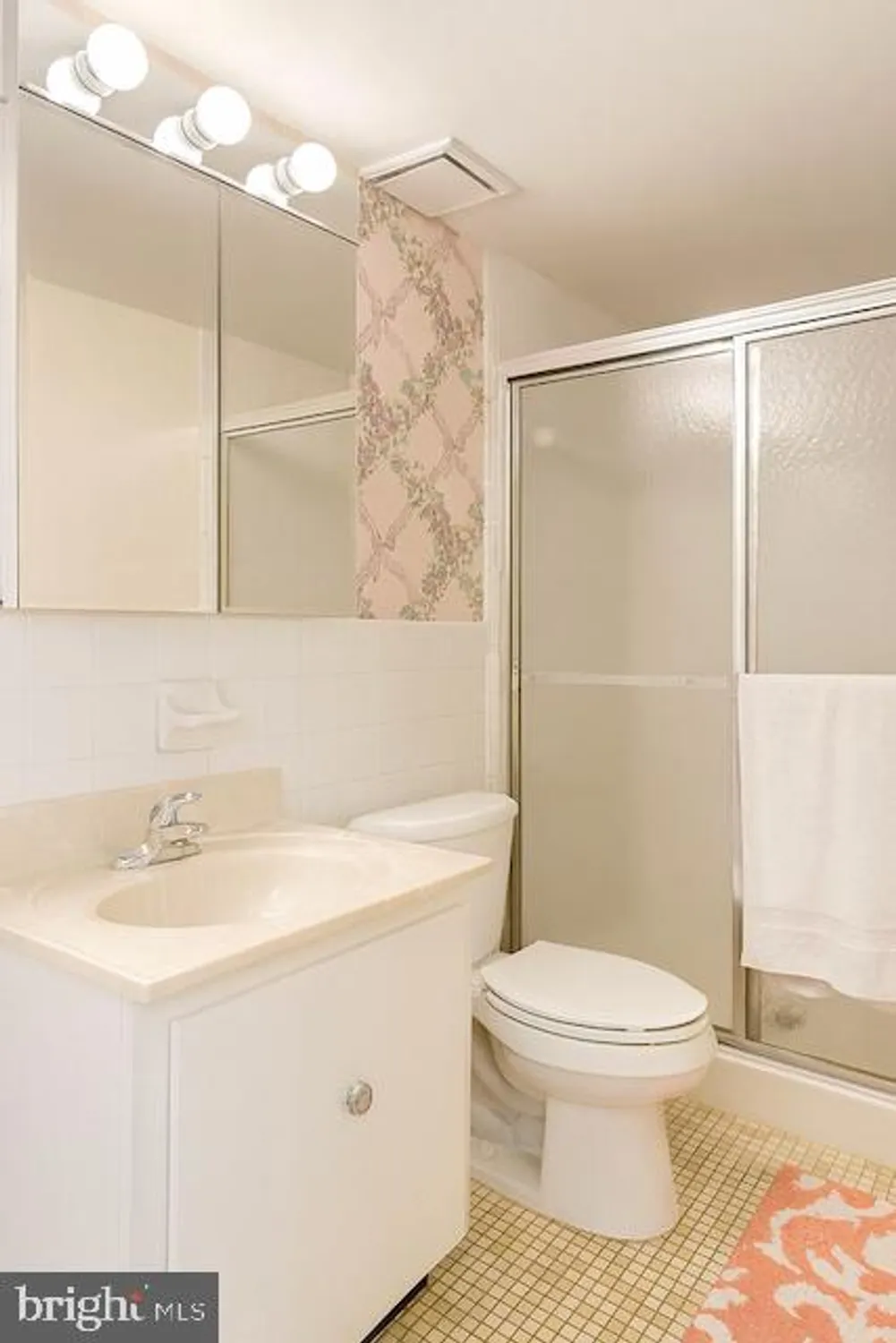 Property Slideshow image 4 of 8 | 3204 delaire landing rd # 00 # 3204, Philadelphia, PA, 19114