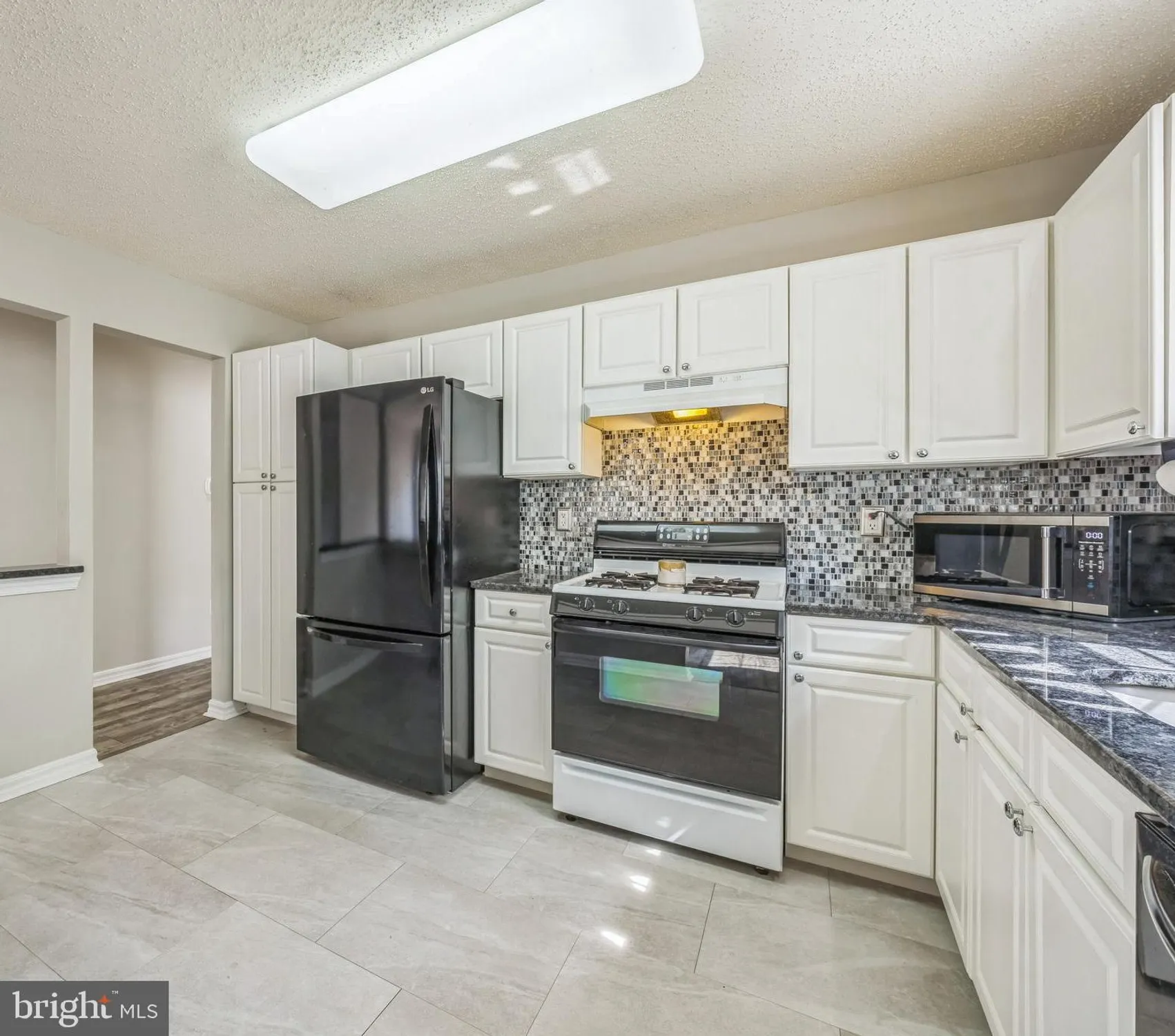 Property Slideshow image 7 of 26 | 547 doral dr, Williamstown, NJ, 08094
