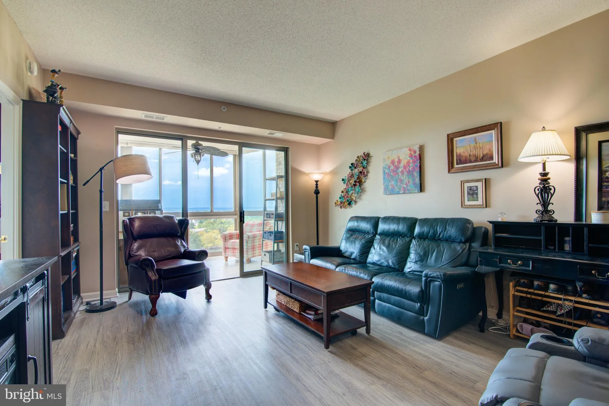 Property Slideshow image 19 of 60 | 19365 cypress ridge ter unit 1102, Leesburg, VA, 20176