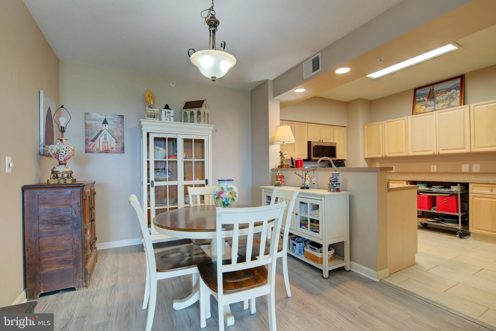 Property Slideshow image 24 of 60 | 19365 cypress ridge ter unit 1102, Leesburg, VA, 20176