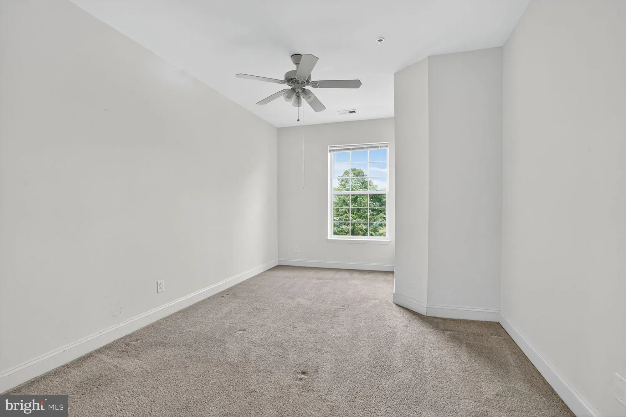 Property Slideshow image 81 of 122 | 9202 charleston dr 307, Manassas, VA, 20110